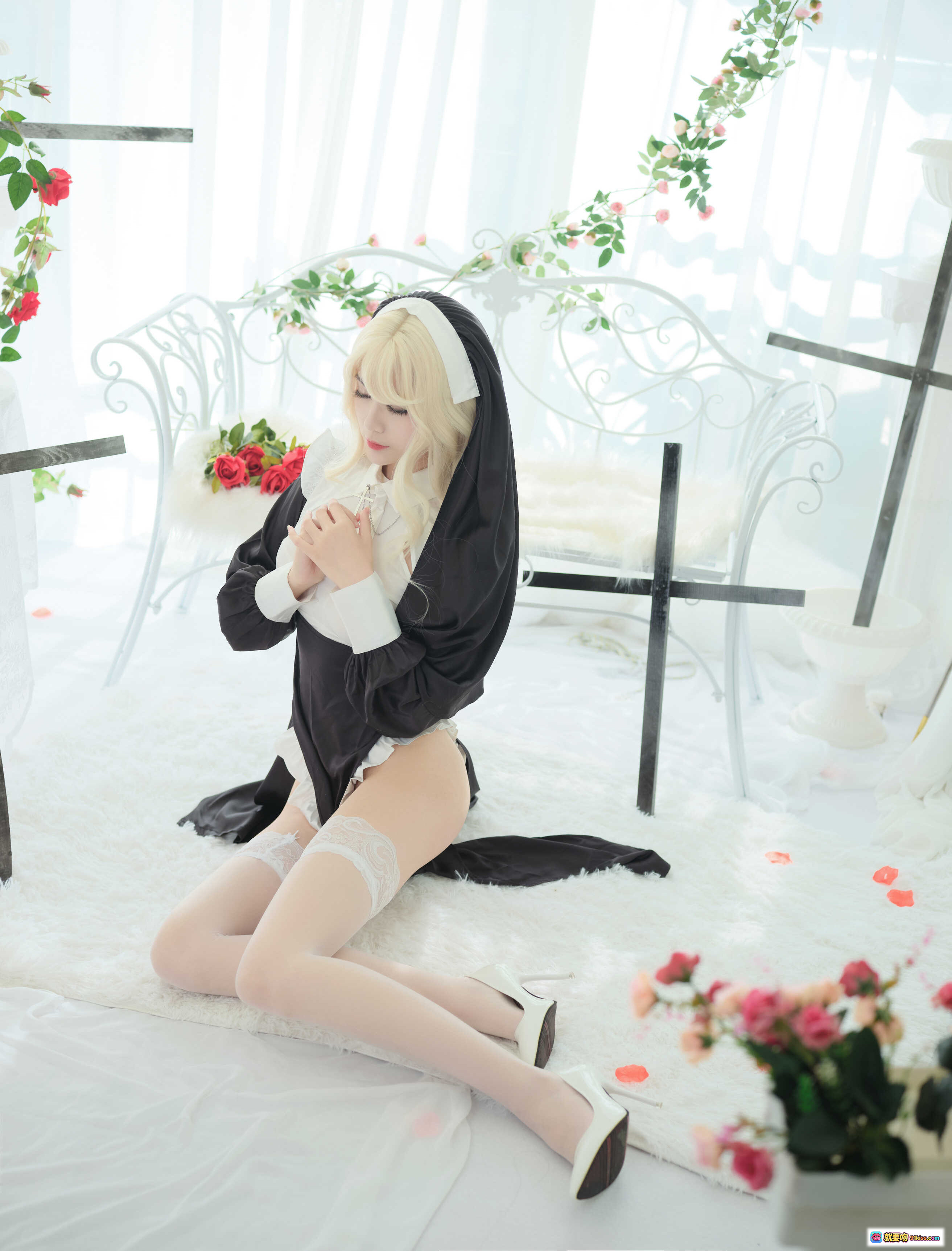 图片[7] - 一米八大梨子NO.014修女写真36P 黑丝高跟蕾丝边性感诱惑室内唯美场景 - 就要吻