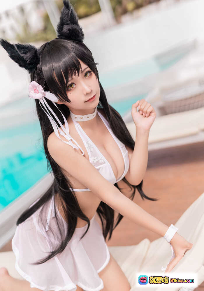 图片[1] - 蠢沫沫NO.138爱宕犬系泳装cos写真-黑发猫耳白裙泳池边性感少女写真集 - 就要吻