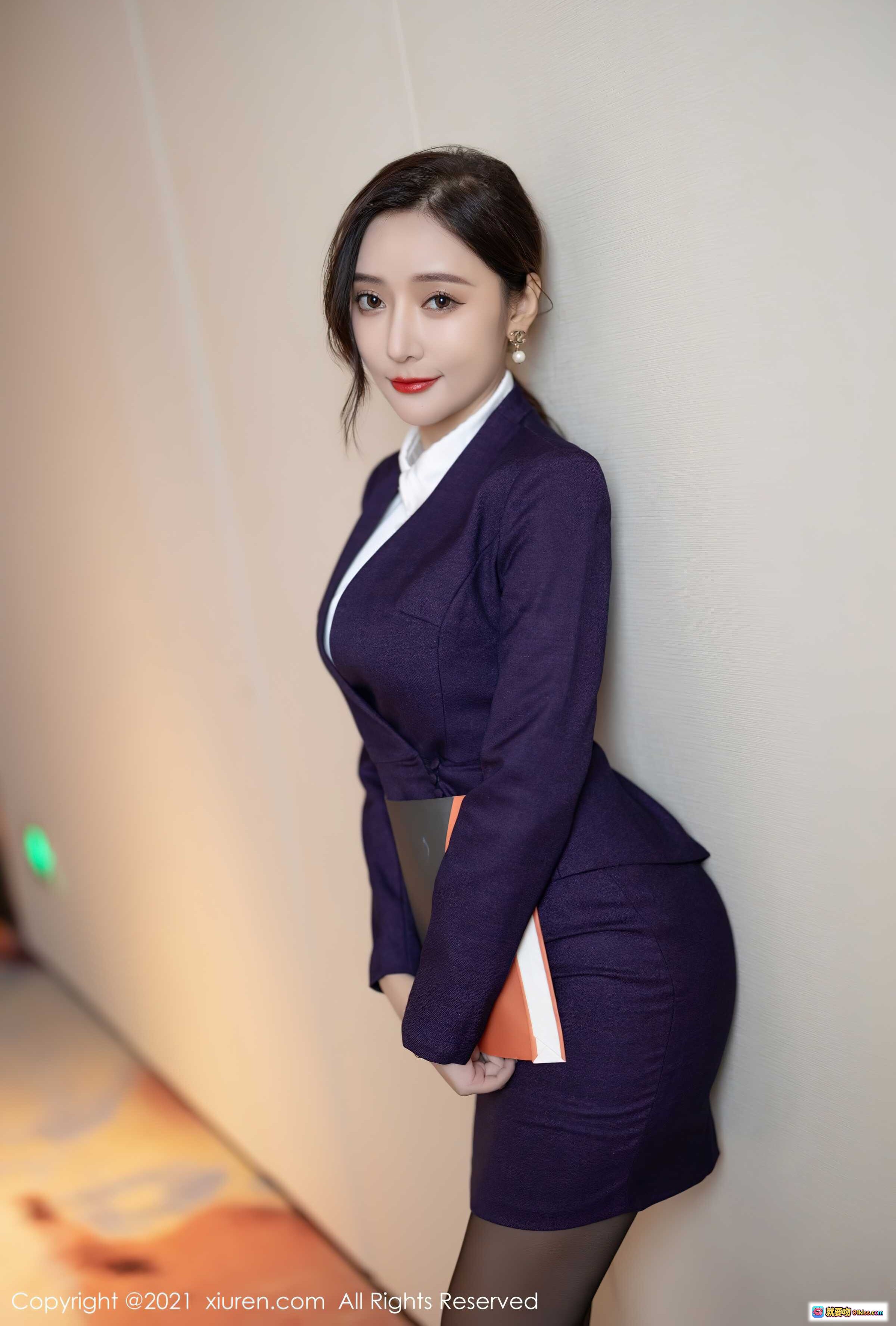 图片[7] - 王馨瑶紫色职业套装写真｜优雅OL风｜白衬衫搭配包臀裙｜黑丝美腿｜商务气质美女｜秀人网2021精选 - 就要吻