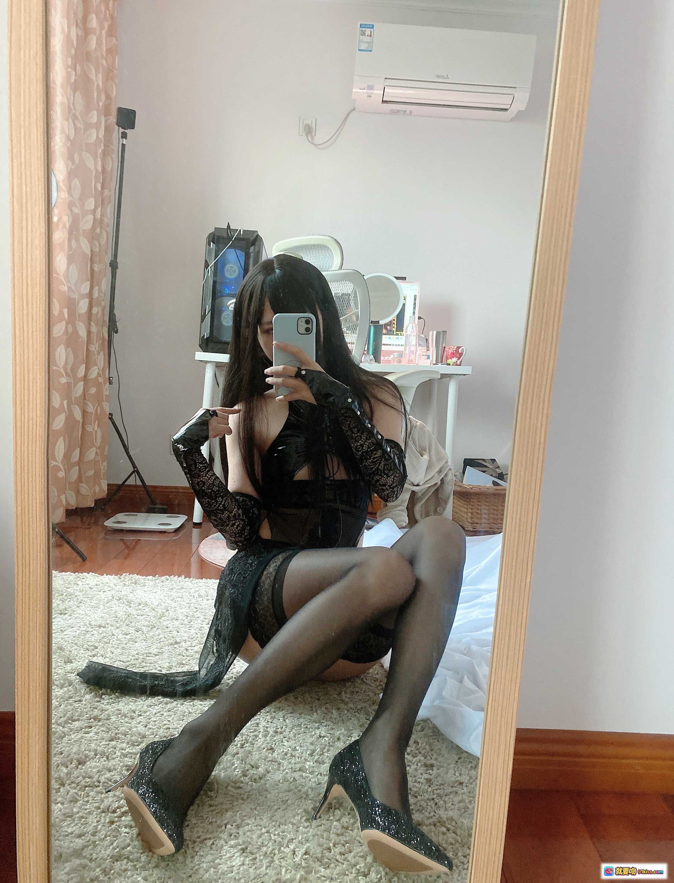 图片[9] - 51酱 NO.006 靡烟 黑色蕾丝内衣写真 透明薄纱蝴蝶团扇美少女 35P高清图集 - 就要吻