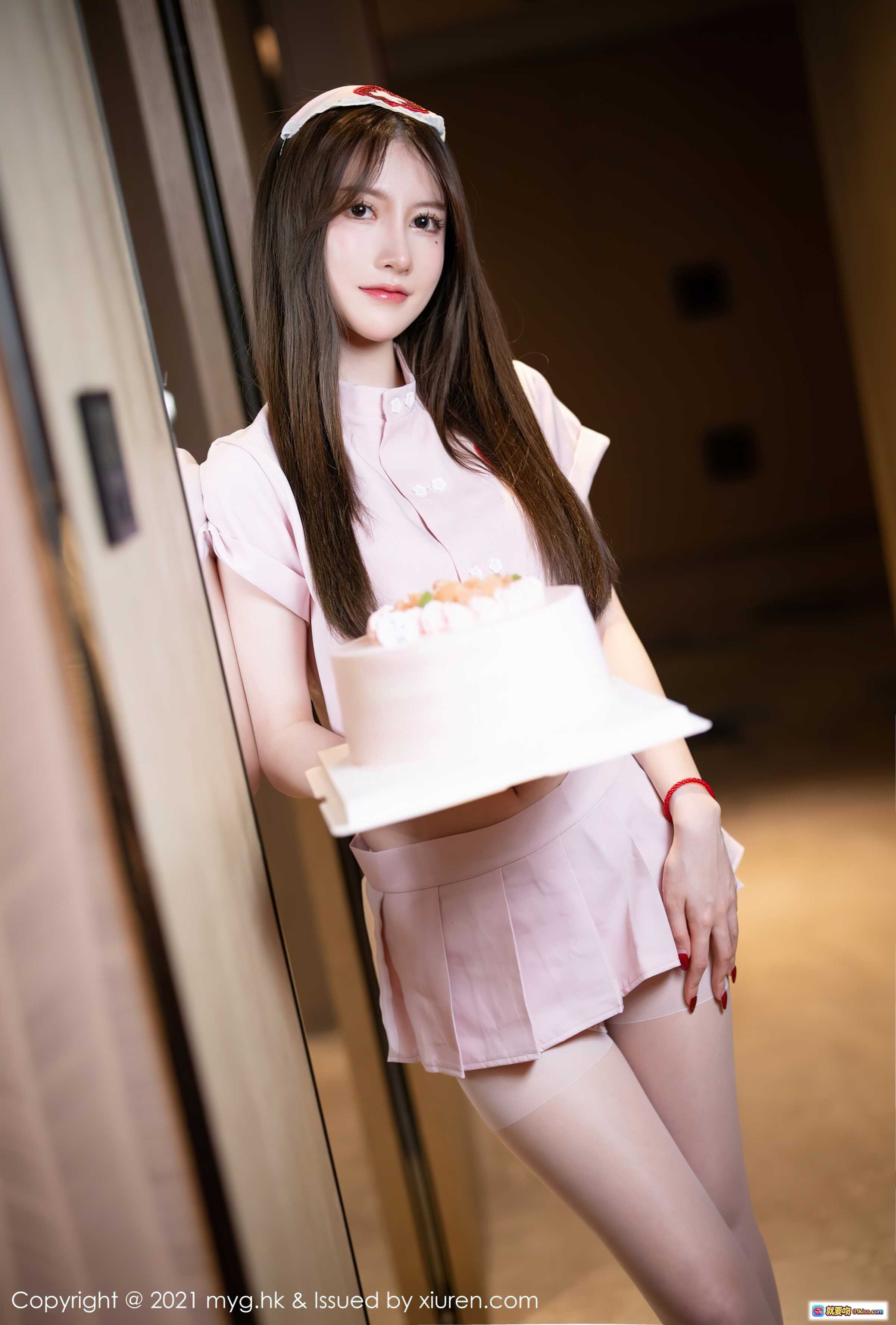图片[4] - 美桃酱粉色护士装持蛋糕写真 | MyGirl美媛馆Vol.615 | 丝袜高跟美腿 | 2021年11月10日发布 - 就要吻