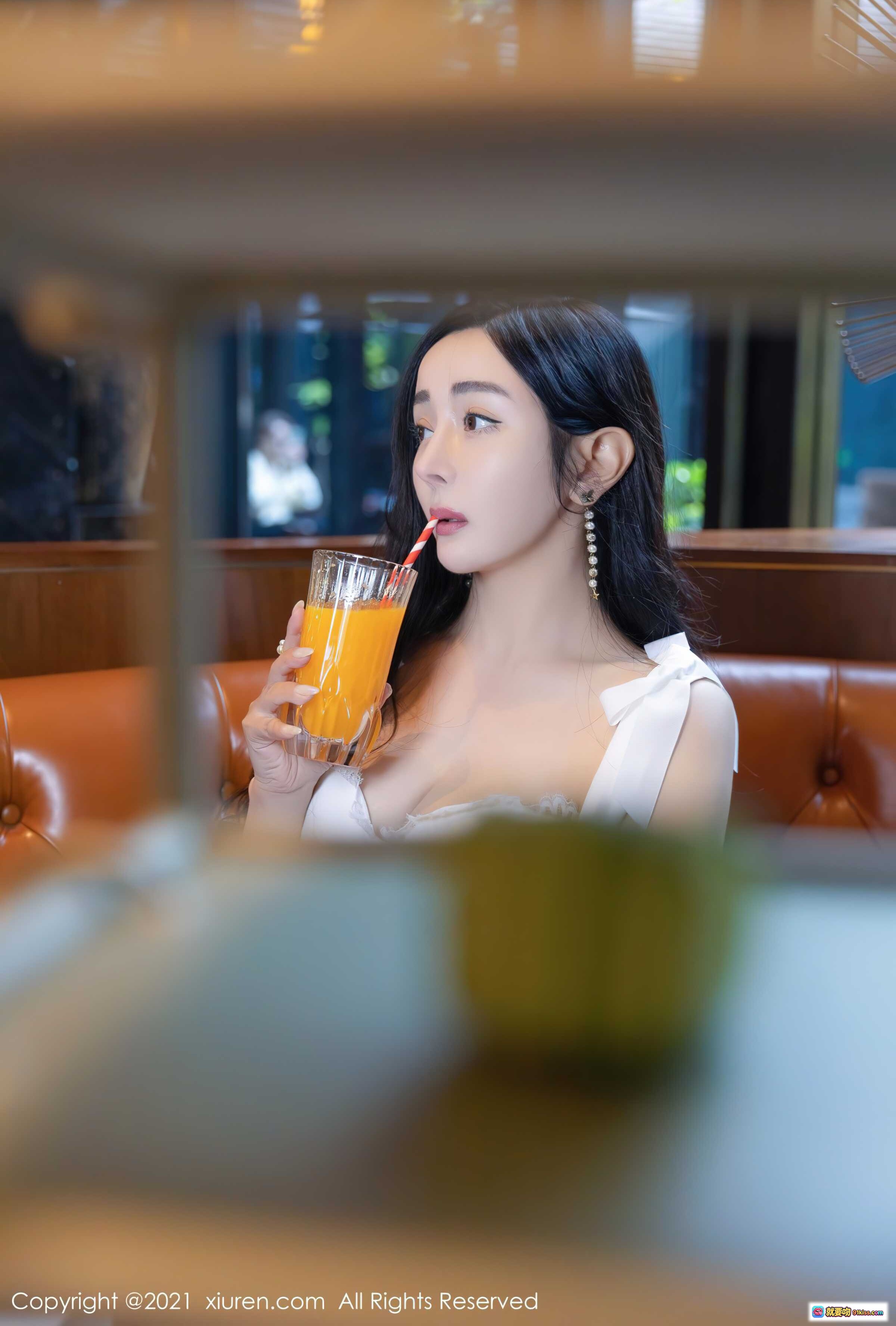 图片[7] - 允爾优雅用餐时刻 | 手机聊天界面特写 | 精致戒指与蕾丝细节 | XIUREN秀人网2021.11.02 No.4155 - 就要吻