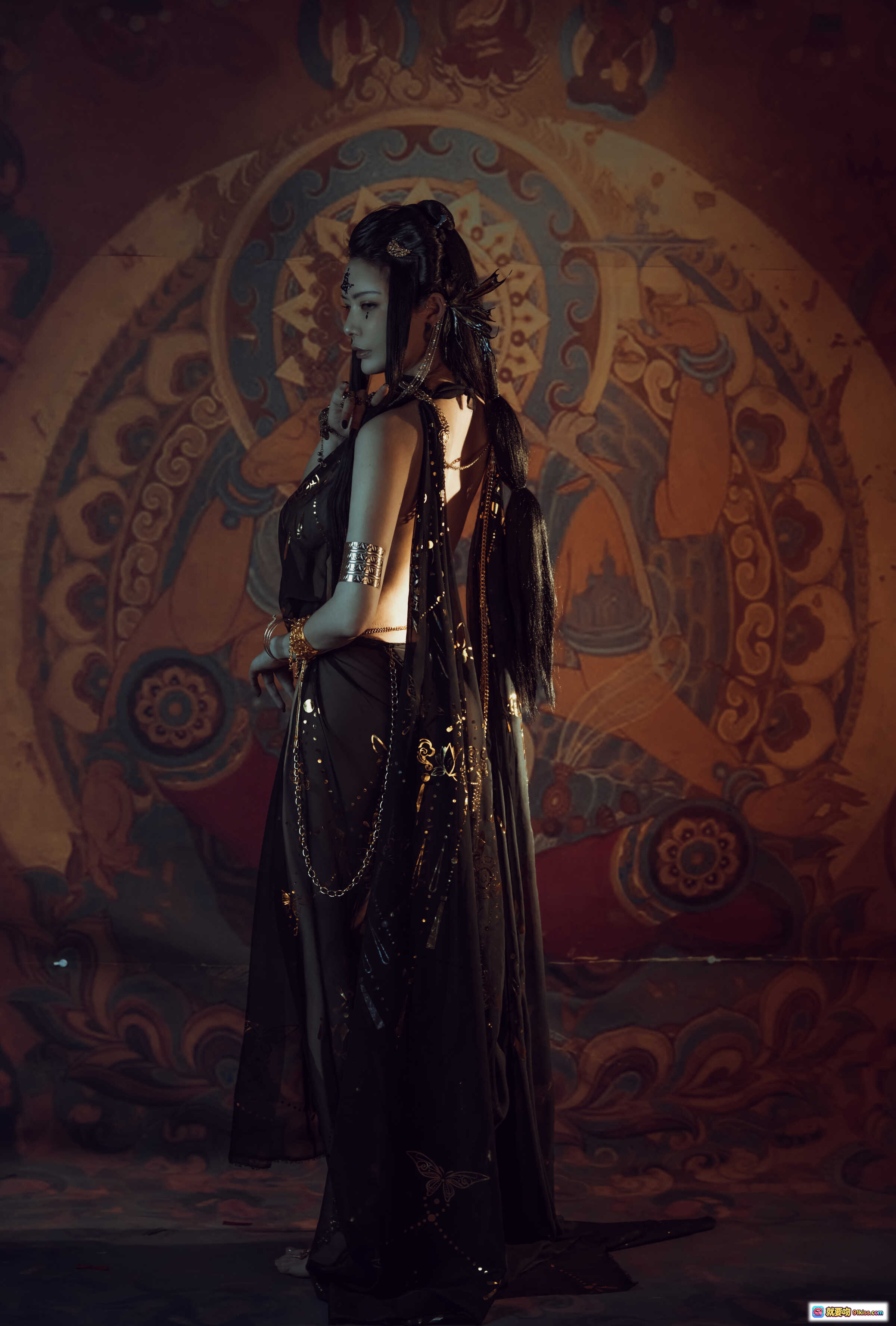 图片[2] - 秋和柯基NO.059黑敦煌写真｜神秘异域风·金色饰品·古典美人体态·敦煌壁画背景·43P高清图集 - 就要吻