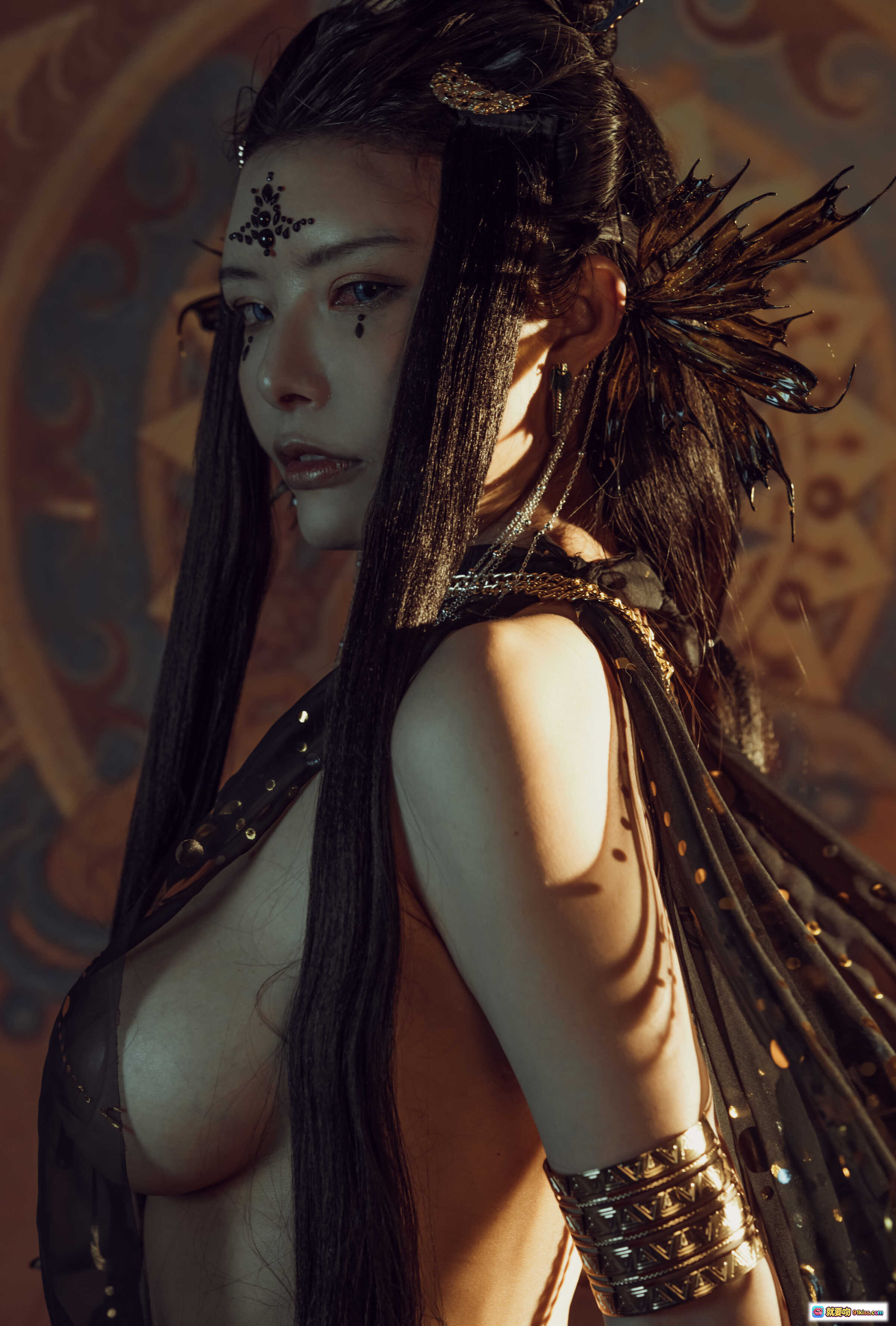 图片[10] - 秋和柯基NO.059黑敦煌写真｜神秘异域风·金色饰品·古典美人体态·敦煌壁画背景·43P高清图集 - 就要吻