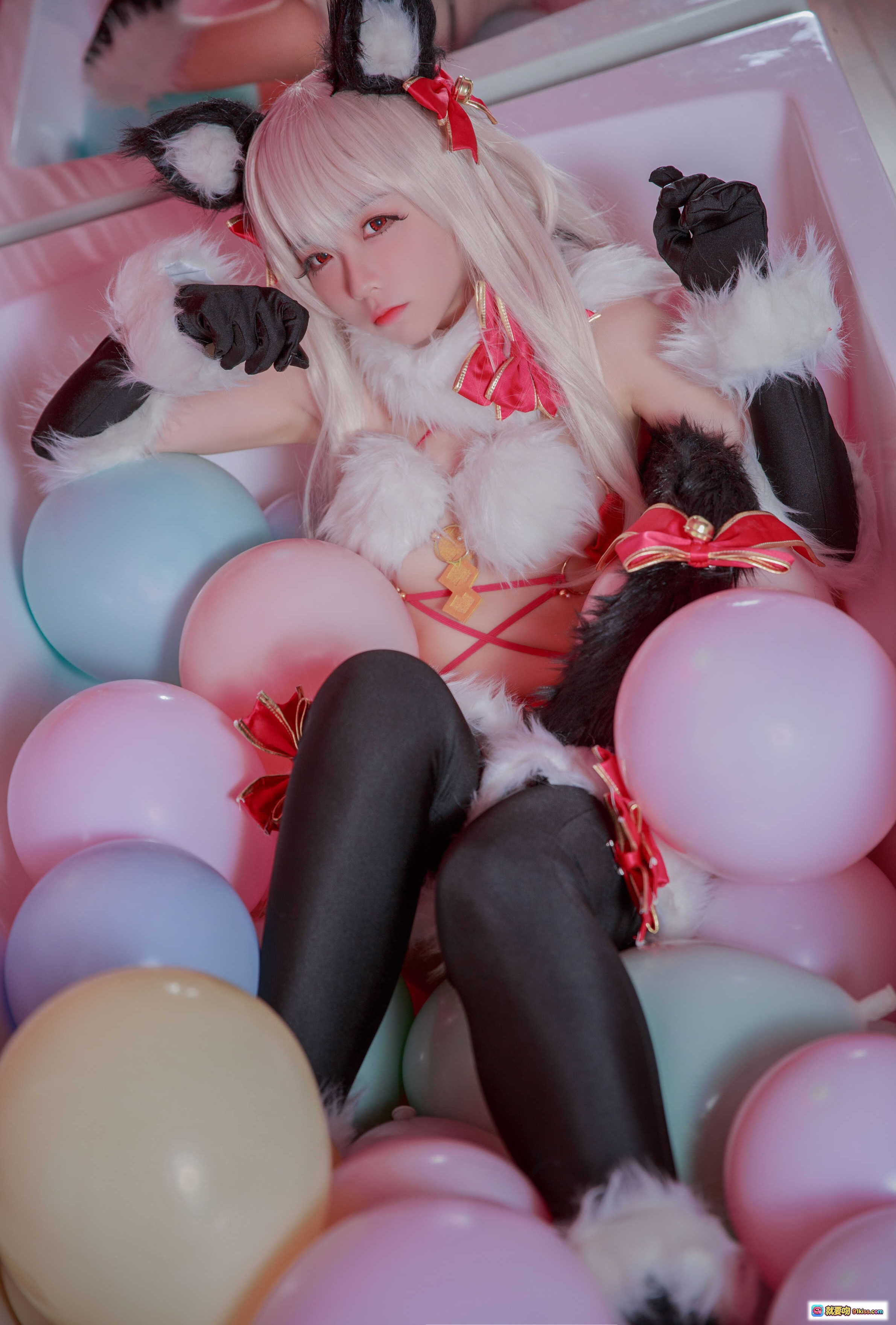 图片[2] - 魔法少女伊莉雅cosplay危险野兽造型 粉发猫耳黑丝球池写真 甜美性感萌系角色扮演 - 就要吻