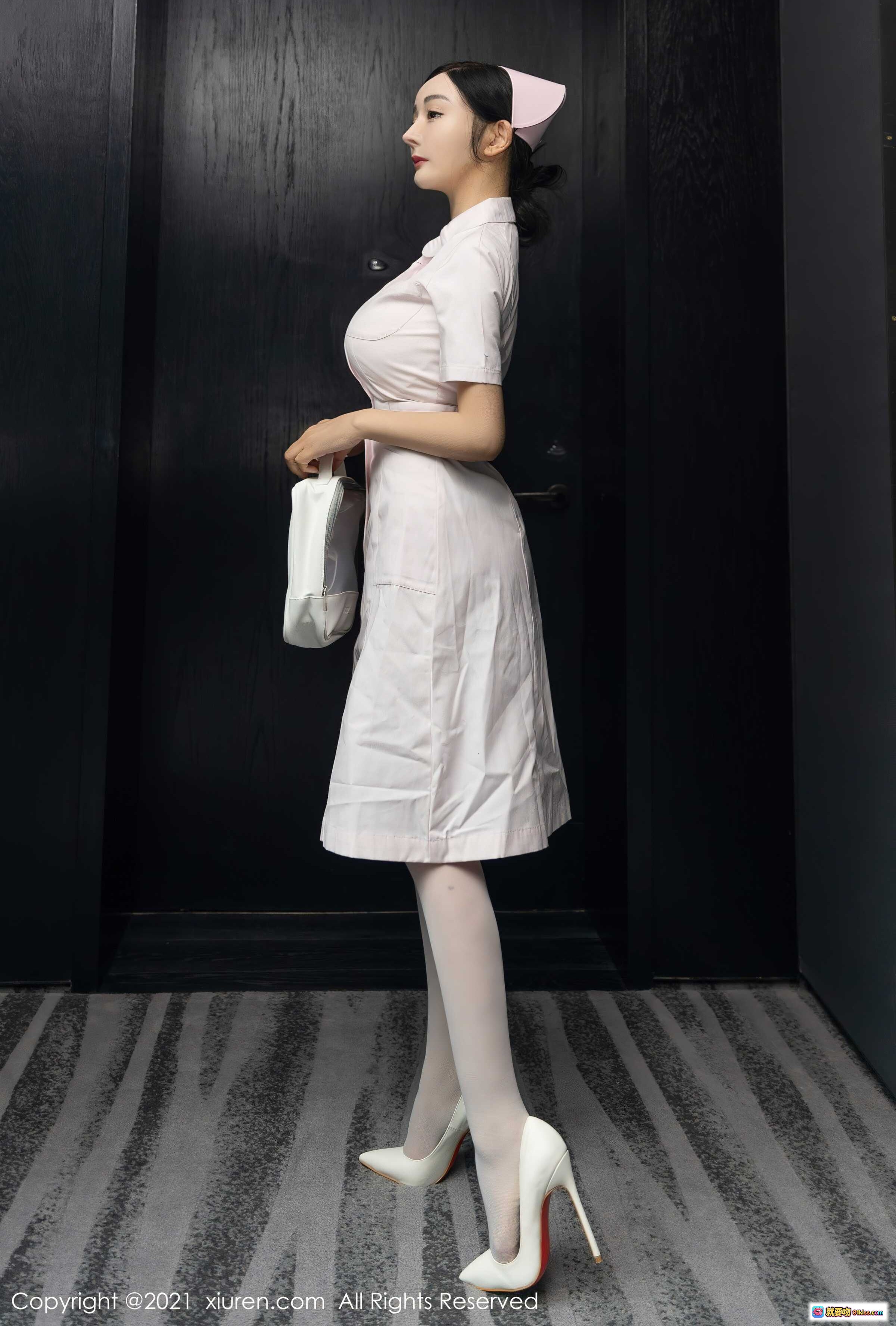 图片[2] - 粉色护士装美女写真｜白丝高跟搭配医疗包｜优雅职业风私房摄影｜秀人网No.4209高清图集 - 就要吻