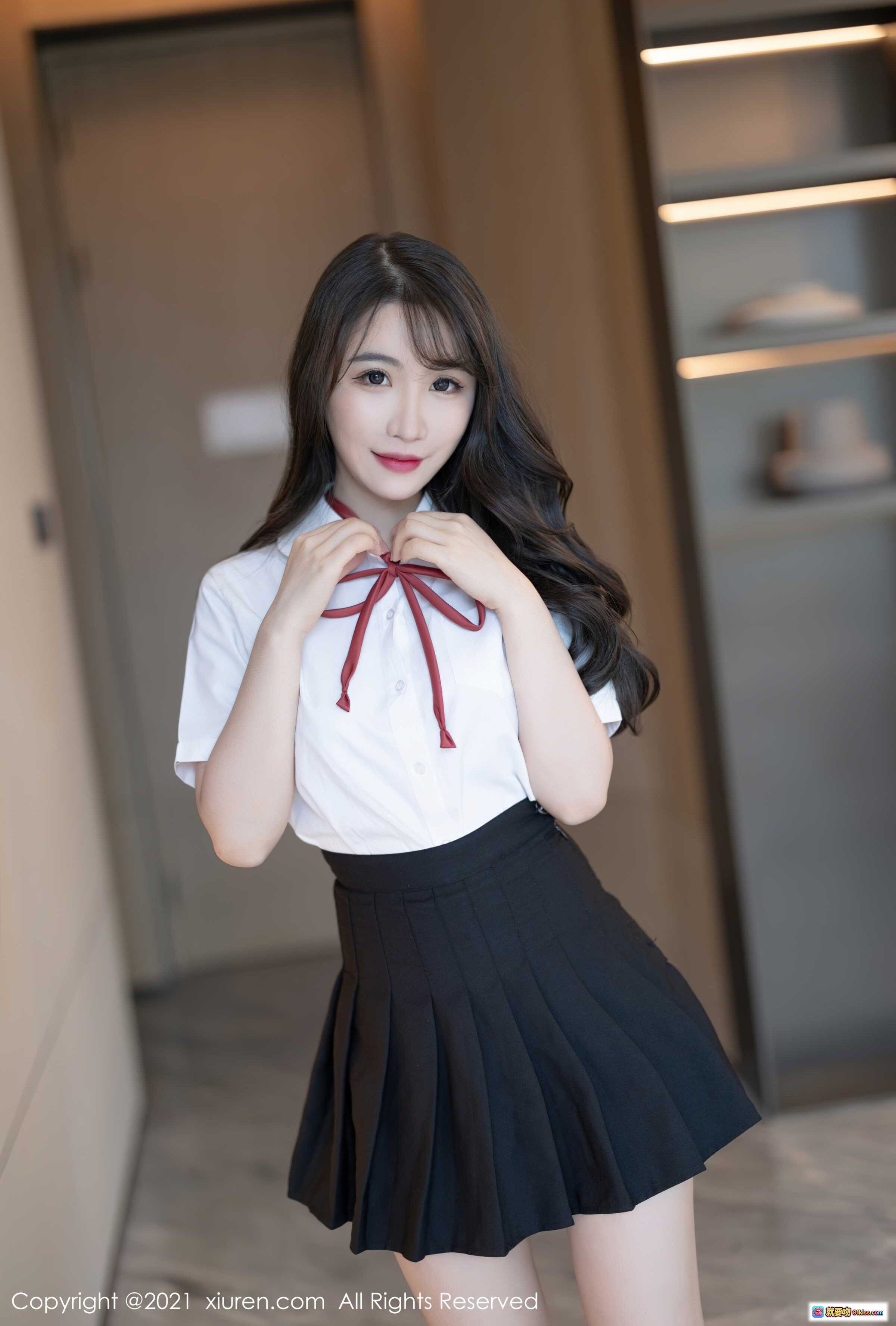图片[9] - XiuRen秀人网2021.09.16 No.3960 Cherry绯月樱 白衬衫黑百褶裙 白袜厚底鞋 甜美校园风写真 - 就要吻