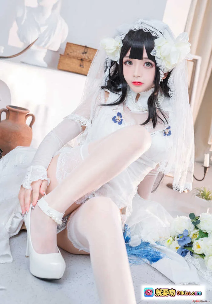 日奈娇NO.031 95式婚纱写真 | 白色蕾丝头纱+珍珠装饰+蓝花点缀+高跟鞋美腿 | 52P高清图集 - 就要吻