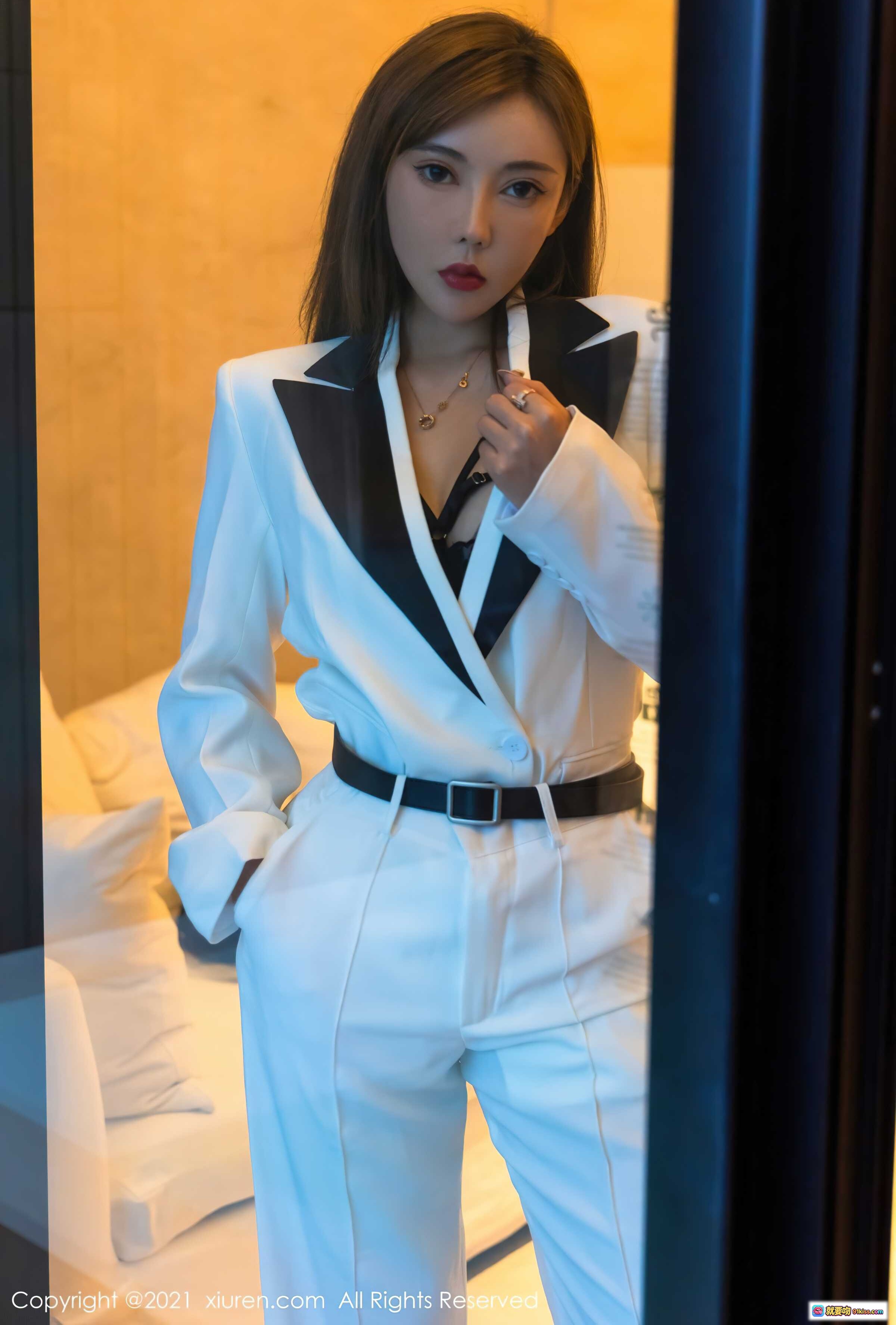 图片[7] - 萌汉药baby白色西装套装写真 | 黑色蕾丝内搭 | 性感优雅风 | XiuRen秀人网No.4008 2021.09.28 - 就要吻
