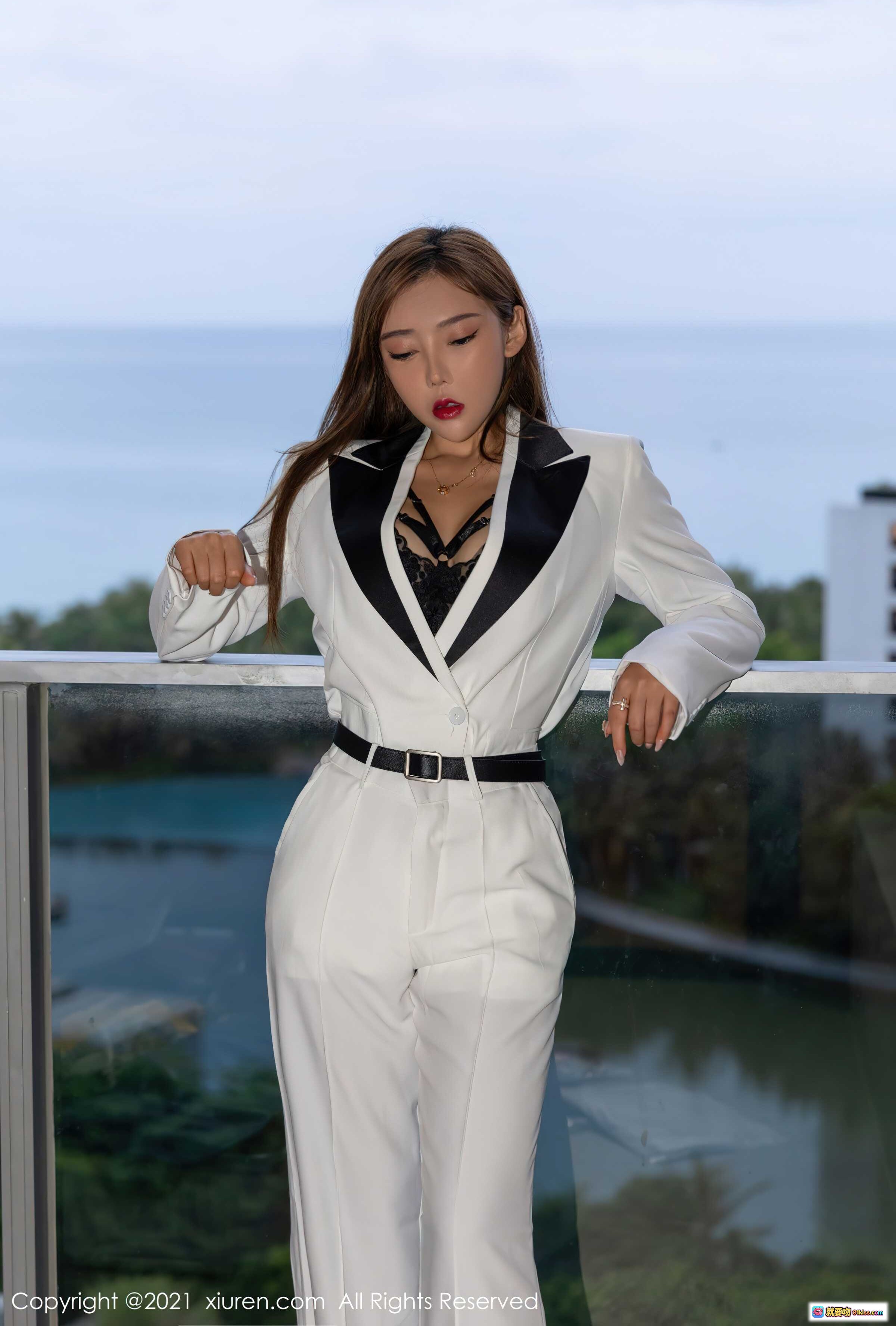 图片[9] - 萌汉药baby白色西装套装写真 | 黑色蕾丝内搭 | 性感优雅风 | XiuRen秀人网No.4008 2021.09.28 - 就要吻