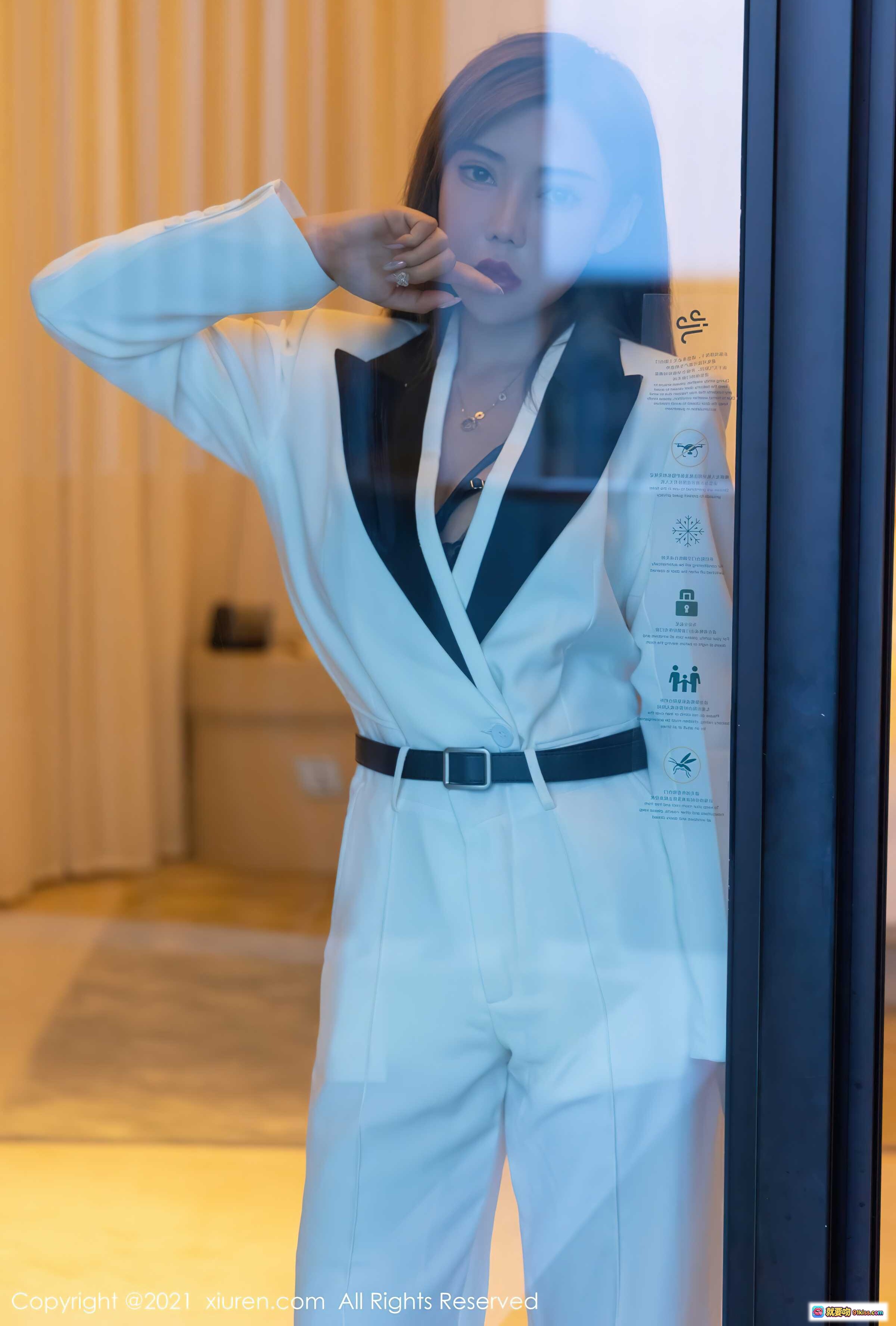 图片[3] - 萌汉药baby白色西装套装写真 | 黑色蕾丝内搭 | 性感优雅风 | XiuRen秀人网No.4008 2021.09.28 - 就要吻