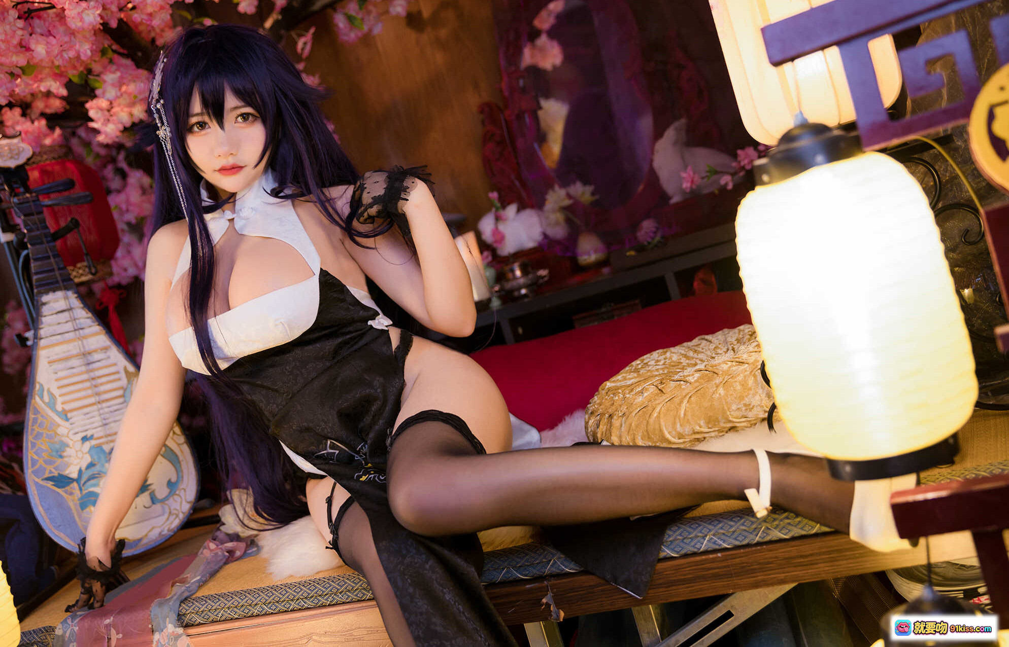 图片[9] - 吾妻COS写真 | 黑白旗袍少女 | 樱花灯笼古风场景 | 丝袜高跟美腿 | 优雅坐姿摄影集 - 就要吻