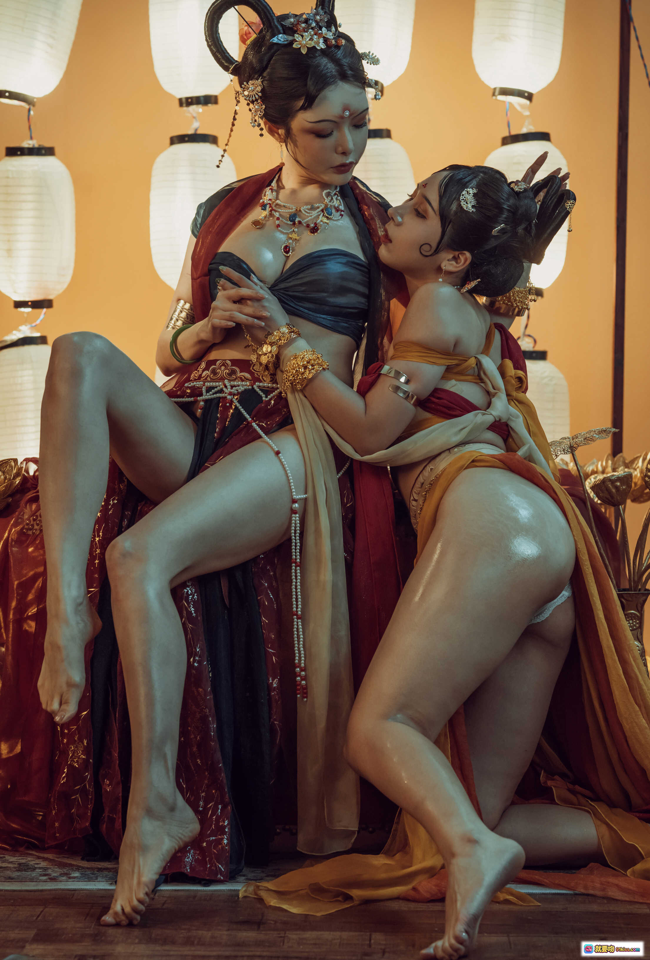 图片[6] - 秋和柯基NO.052红尘梦古风cos写真｜华丽汉服琵琶舞姬双人造型｜灯笼布景东方美学摄影 - 就要吻