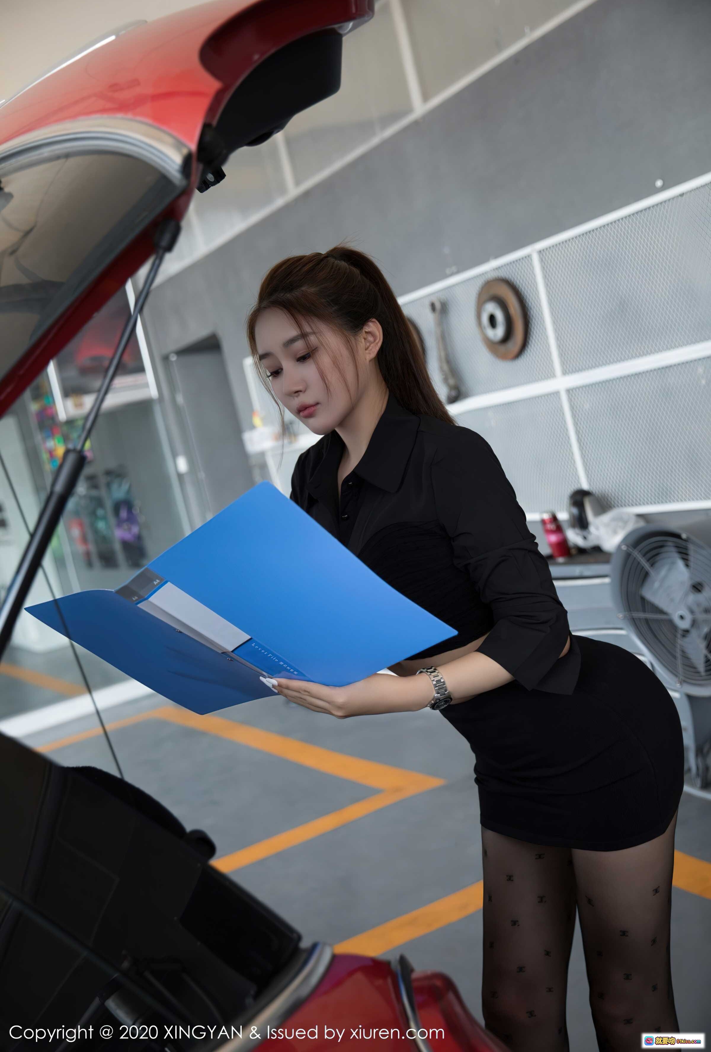 图片[8] - 凯竹姐姐黑衬衫短裙职场风写真 | 性感丝袜汽车旁优雅姿态 | XINGYAN Vol.139高清图集 - 就要吻
