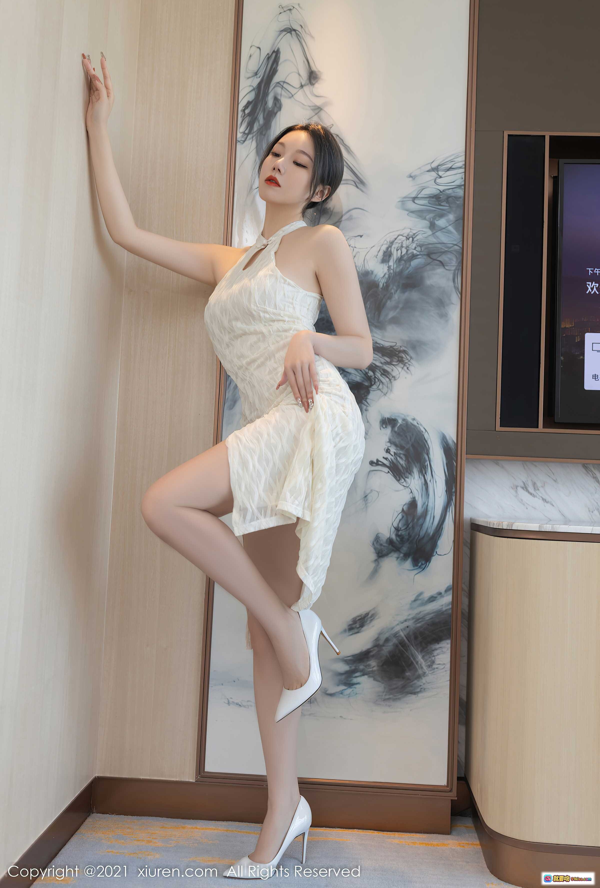 图片[8] - 安然Maleah御姐性感写真 | 白色挂脖旗袍裙高开叉显瘦优雅 | XiuRen秀人网2021.12.07 NO.4308 - 就要吻