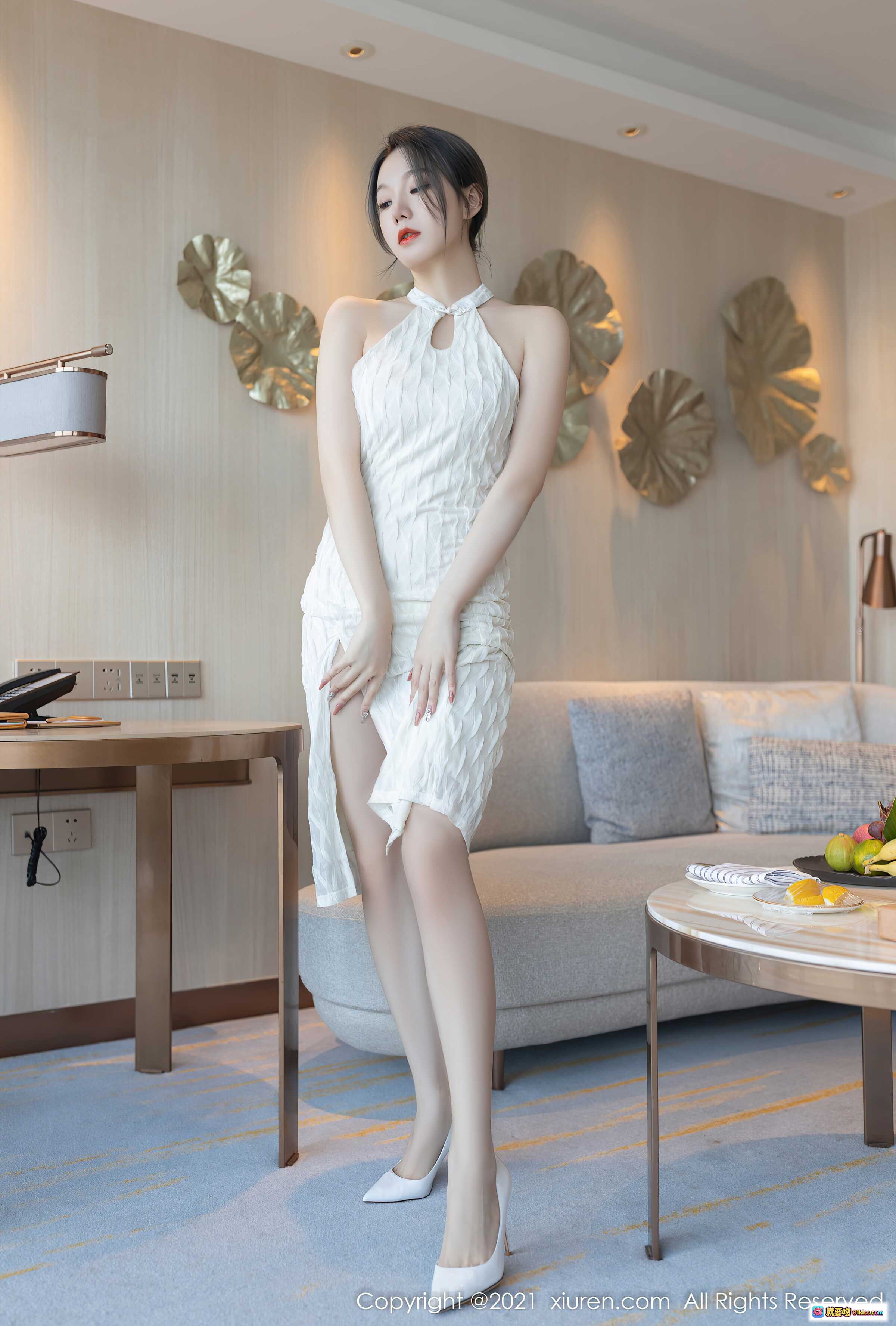 图片[4] - 安然Maleah御姐性感写真 | 白色挂脖旗袍裙高开叉显瘦优雅 | XiuRen秀人网2021.12.07 NO.4308 - 就要吻