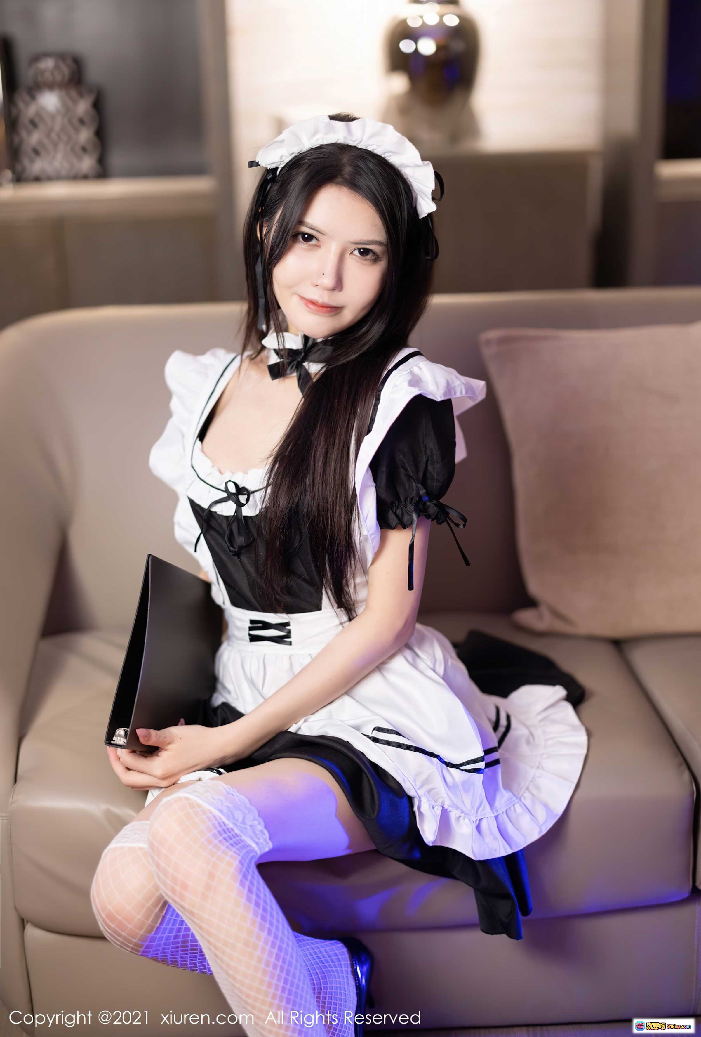 图片[3] - 媛媛酱女仆装写真 | 白色蕾丝围裙+渔网袜+高跟鞋 | 室内沙发优雅坐姿 | XIUREN秀人网2021.11.08 No.4182 - 就要吻