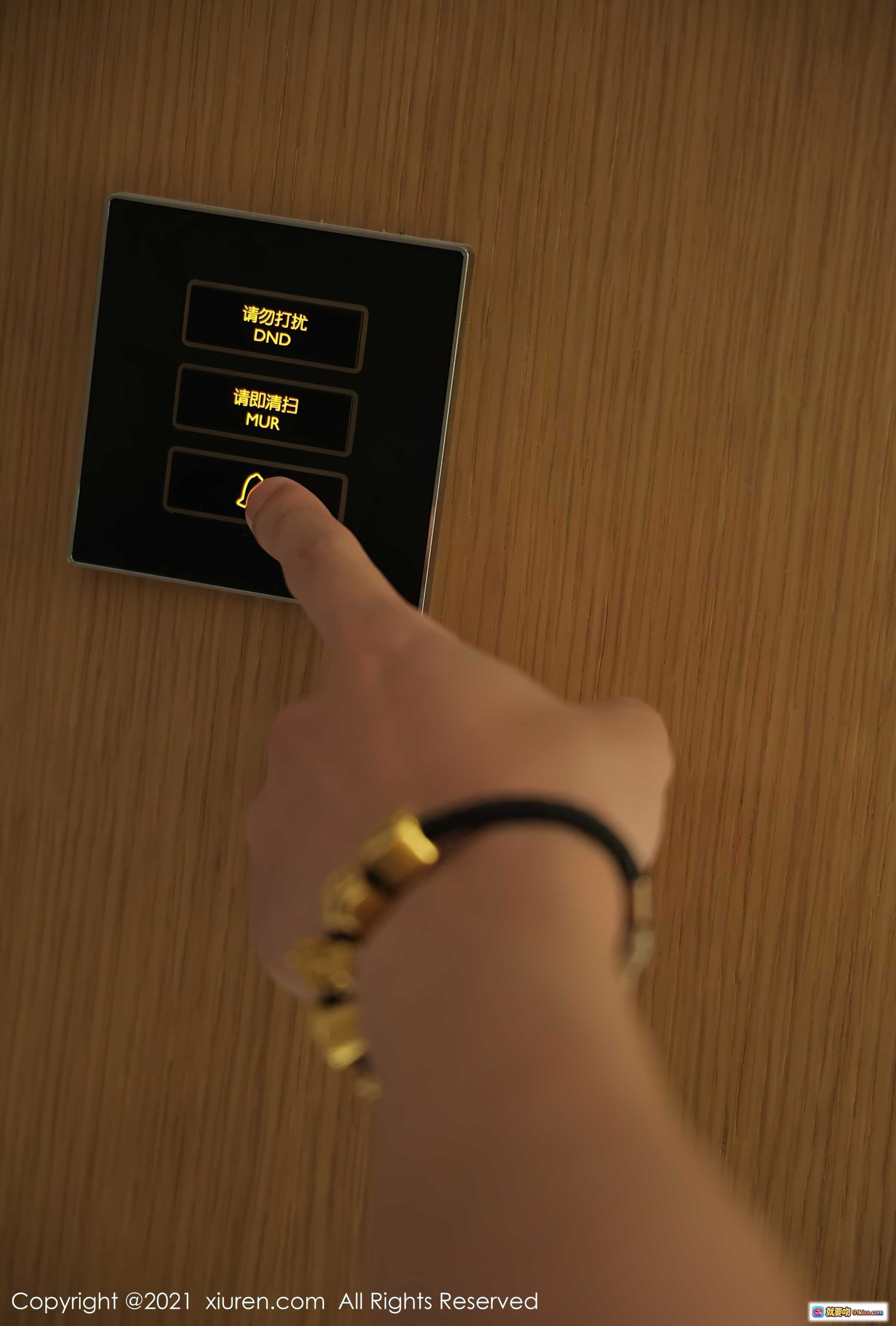 图片[6] - 黑蕾丝内衣搭配白衬衫性感写真｜精致珠宝配饰｜优雅女性魅力｜XIUREN秀人网2021.09.29 No.4014模特合集 - 就要吻