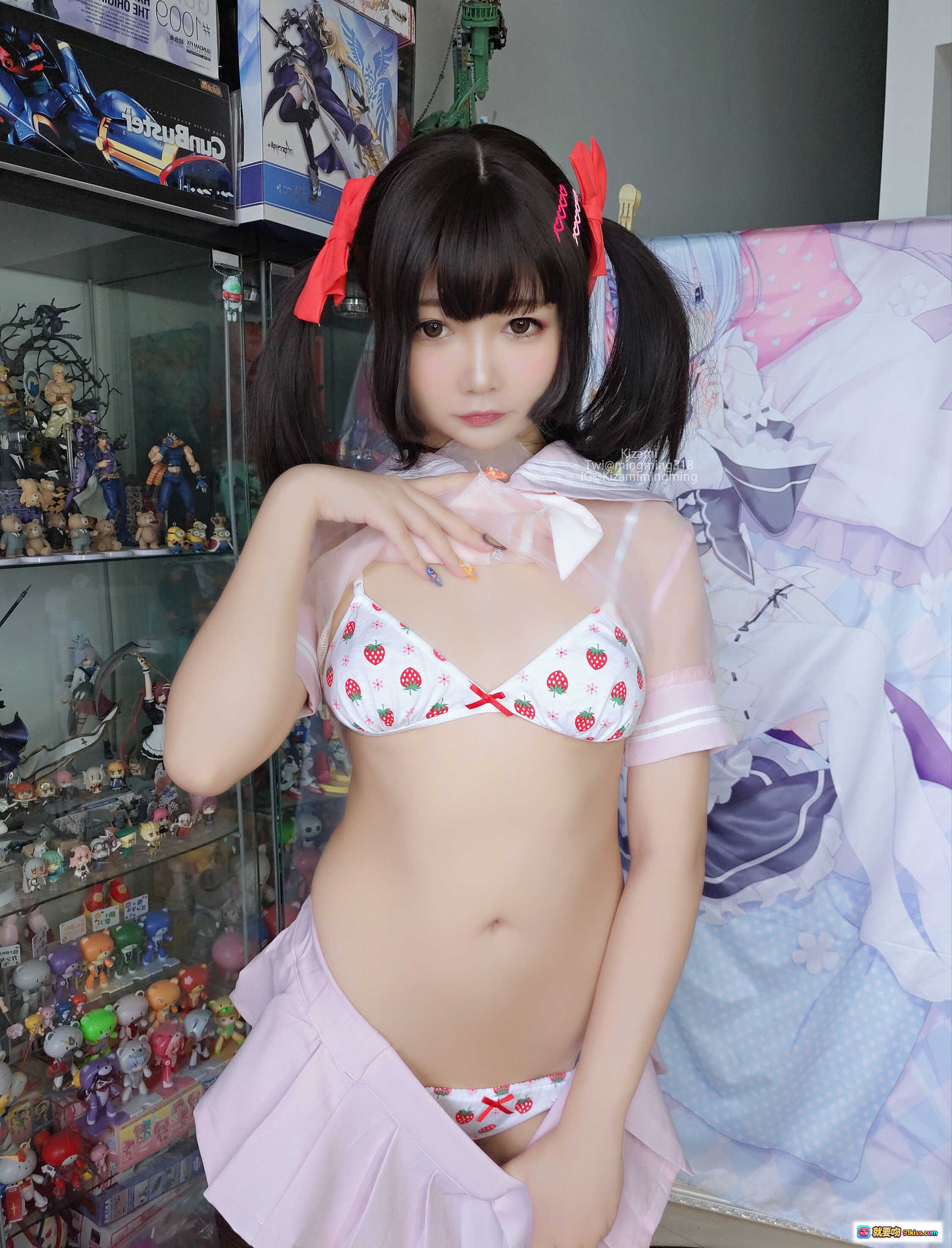 图片[8] - 铭铭Kizami Vol.032 Fantia7月合集261P 粉色女仆装双马尾白丝美腿 Cosplay写真集 收藏柜背景动漫海报场景 - 就要吻