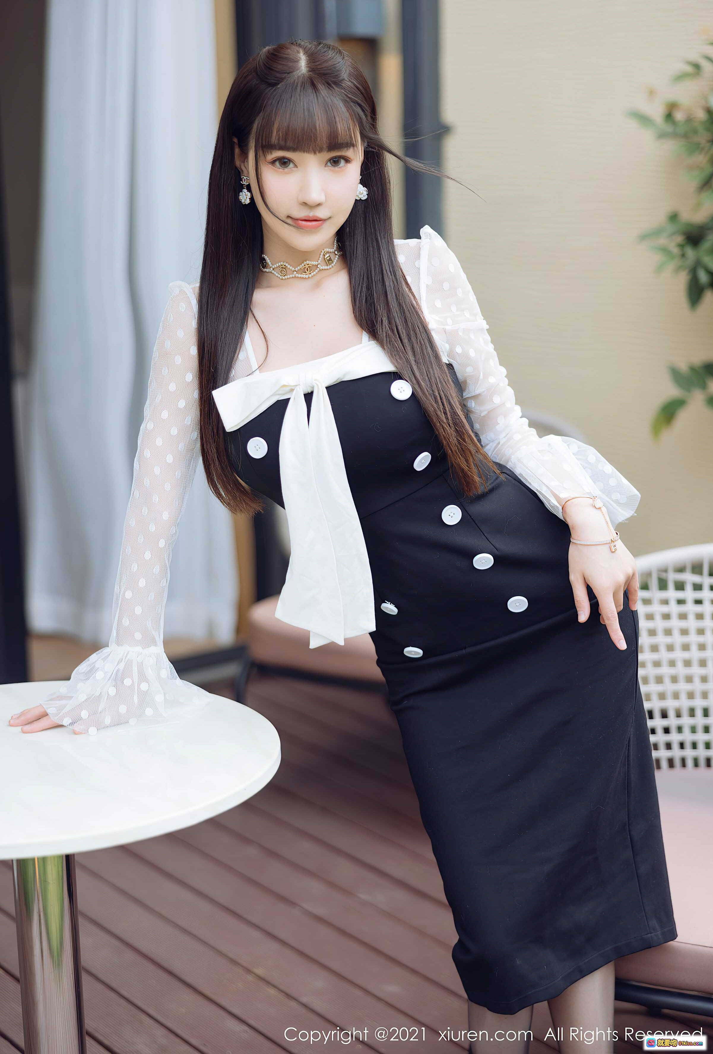 图片[2] - 朱可儿Flora黑丝美腿写真 | HuaYang花漾VOL.475优雅坐姿性感穿搭2021年12月高清图集 - 就要吻