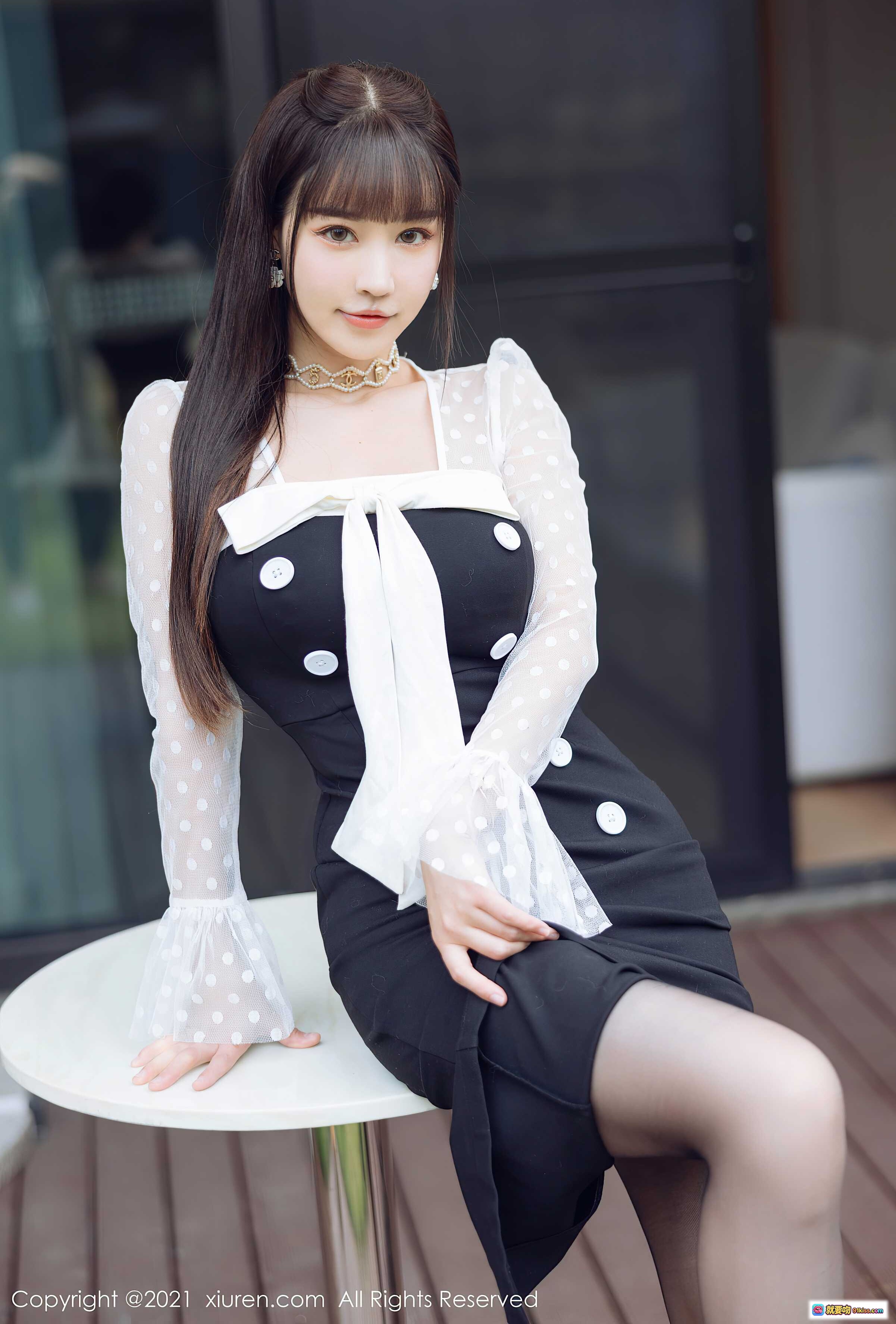 图片[8] - 朱可儿Flora黑丝美腿写真 | HuaYang花漾VOL.475优雅坐姿性感穿搭2021年12月高清图集 - 就要吻