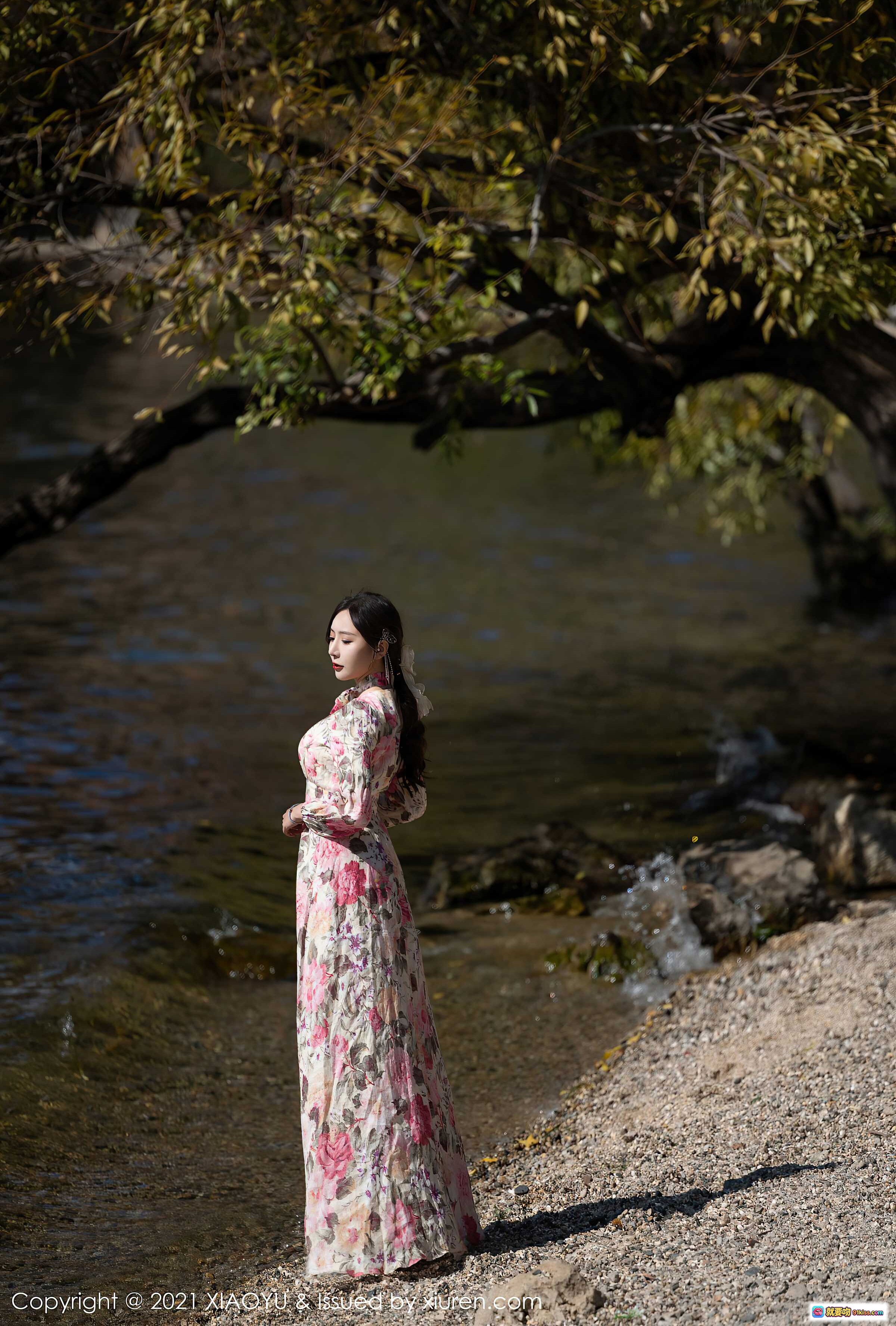 图片[3] - 王馨瑶yanni云南旅拍写真｜湖畔花裙少女｜自然风光人像摄影｜XiaoYu语画界VOL.682 - 就要吻