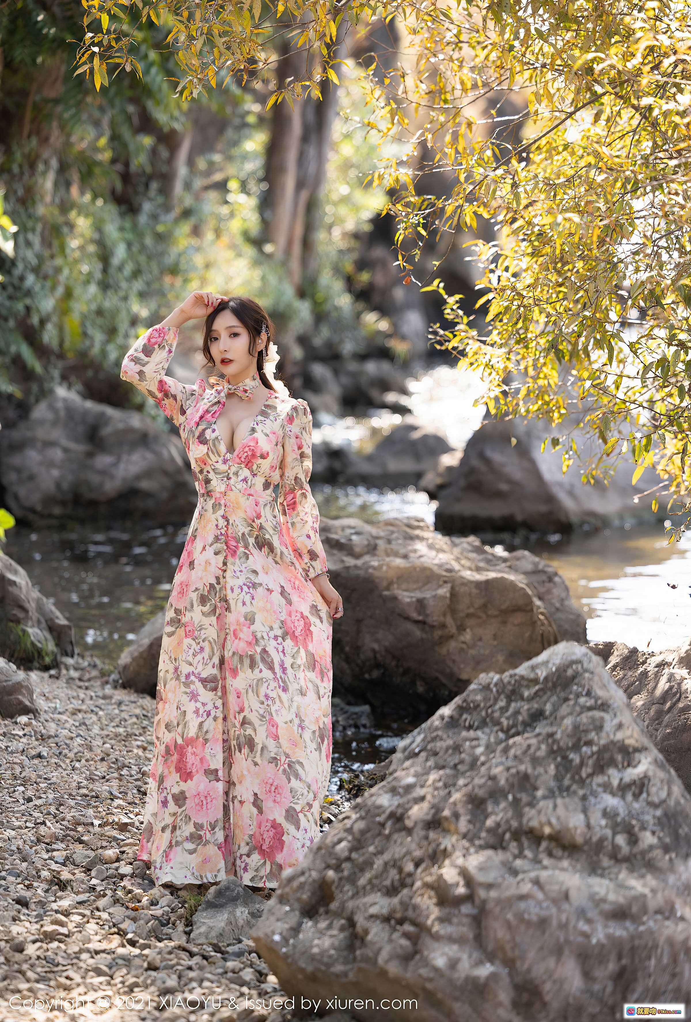 图片[5] - 王馨瑶yanni云南旅拍写真｜湖畔花裙少女｜自然风光人像摄影｜XiaoYu语画界VOL.682 - 就要吻
