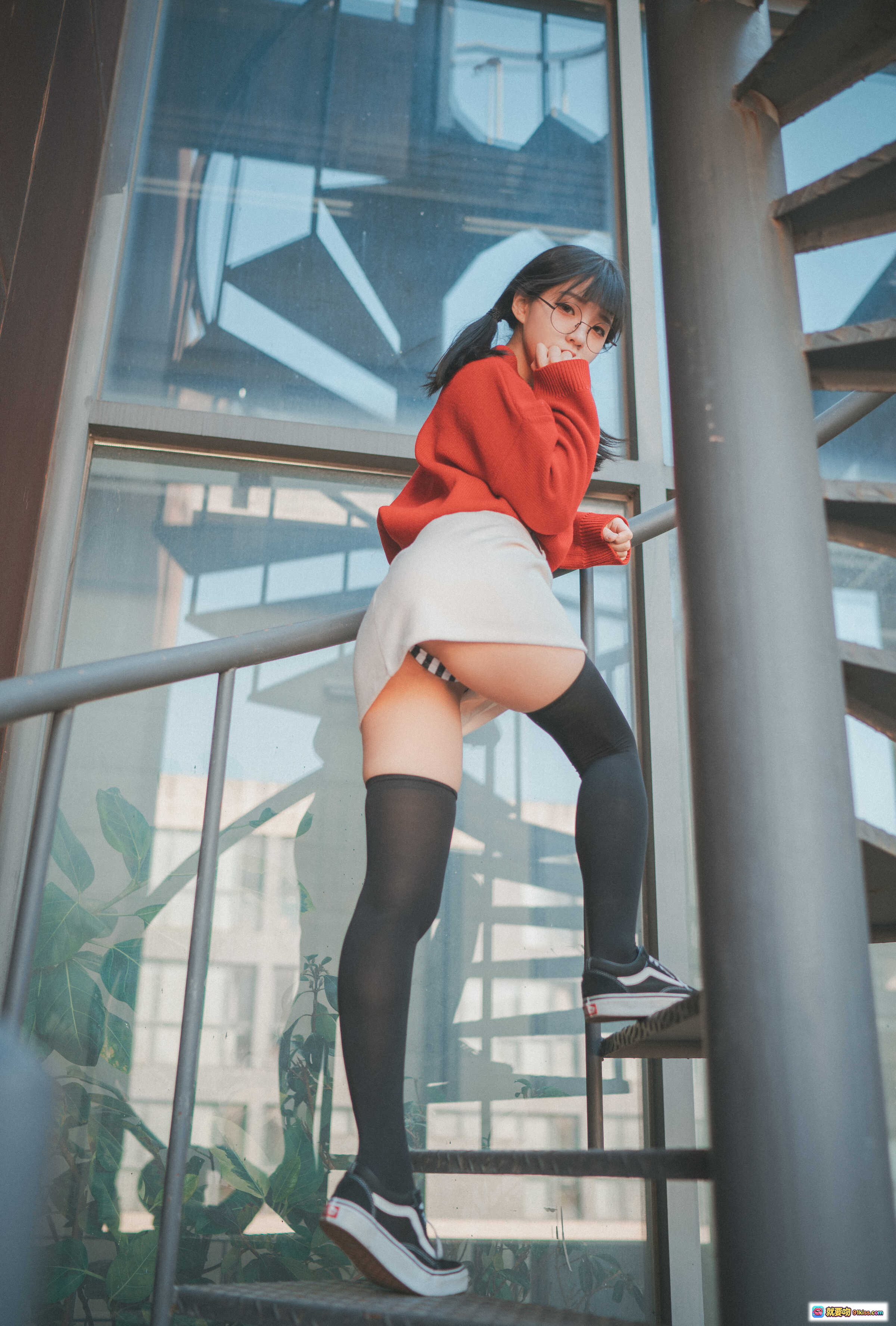 图片[6] - 韩国正妹Jenny NO.017 穿毛绒外套黑丝长腿楼梯写真 Brooklyn_Girl风格 29P高清图集 - 就要吻