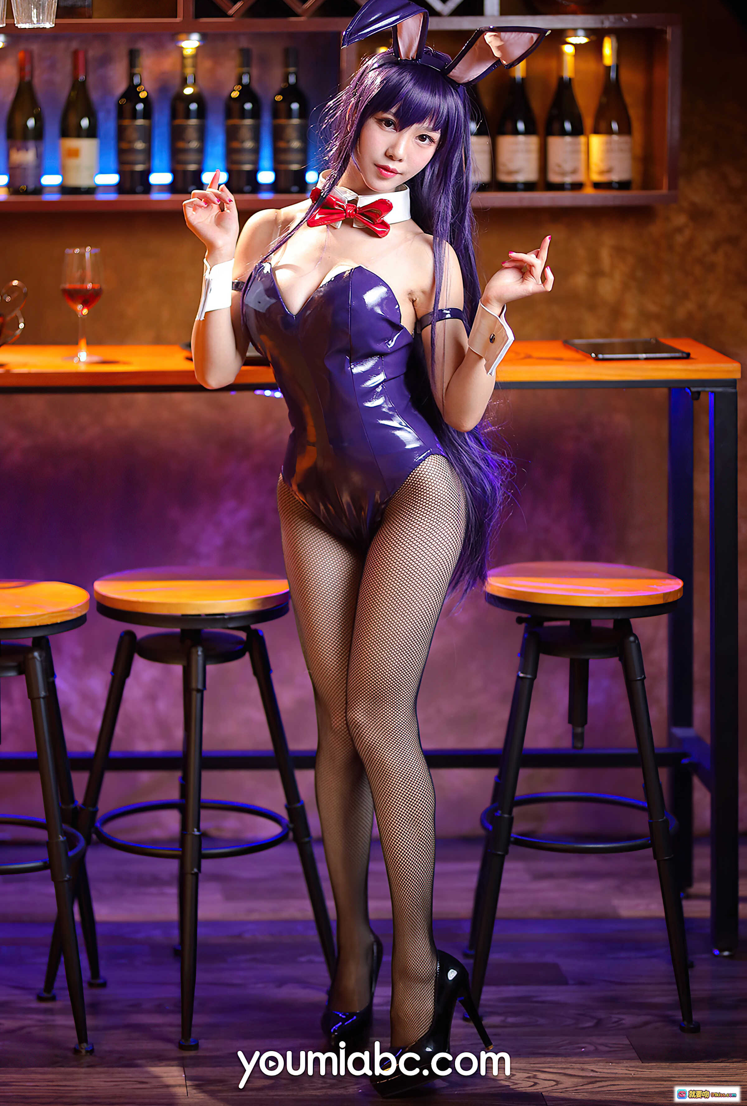 图片[8] - YouMi尤蜜2020.12.04学姐兔女郎cos抖娘利世紫色皮衣渔网袜酒吧写真40P846MB - 就要吻