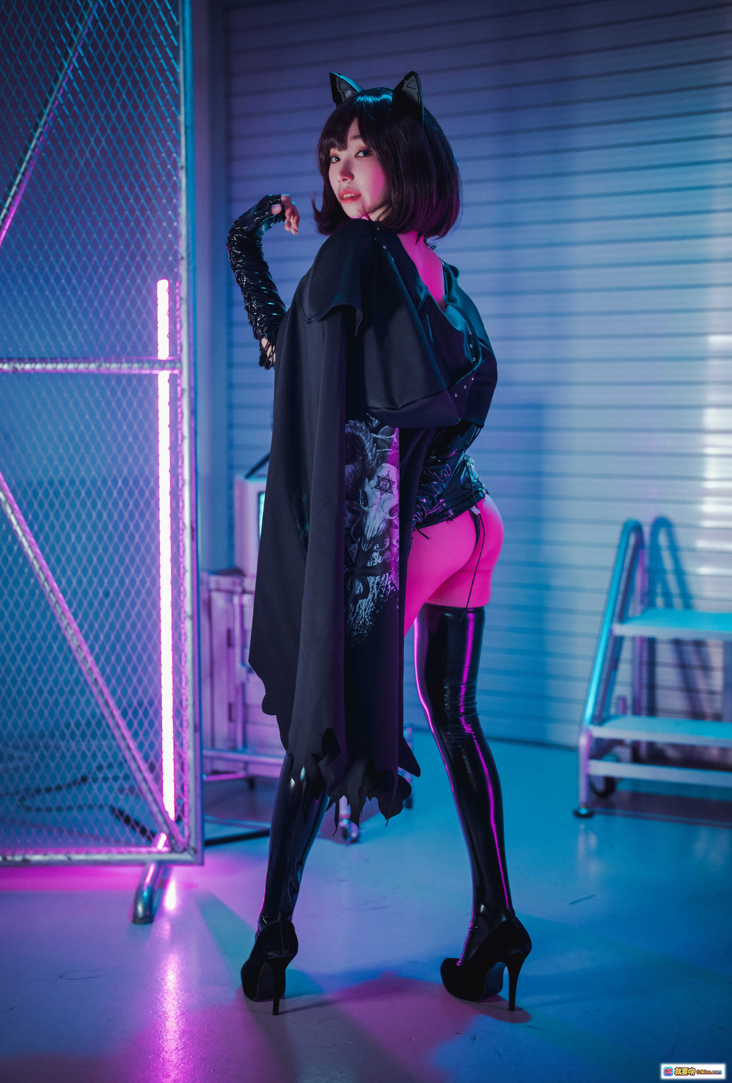 图片[2] - Bambi__ NO.076 DJAWA Halloween Nightmare 猫耳黑丝性感写真 76P 赛博霓虹光影美臀诱惑 - 就要吻