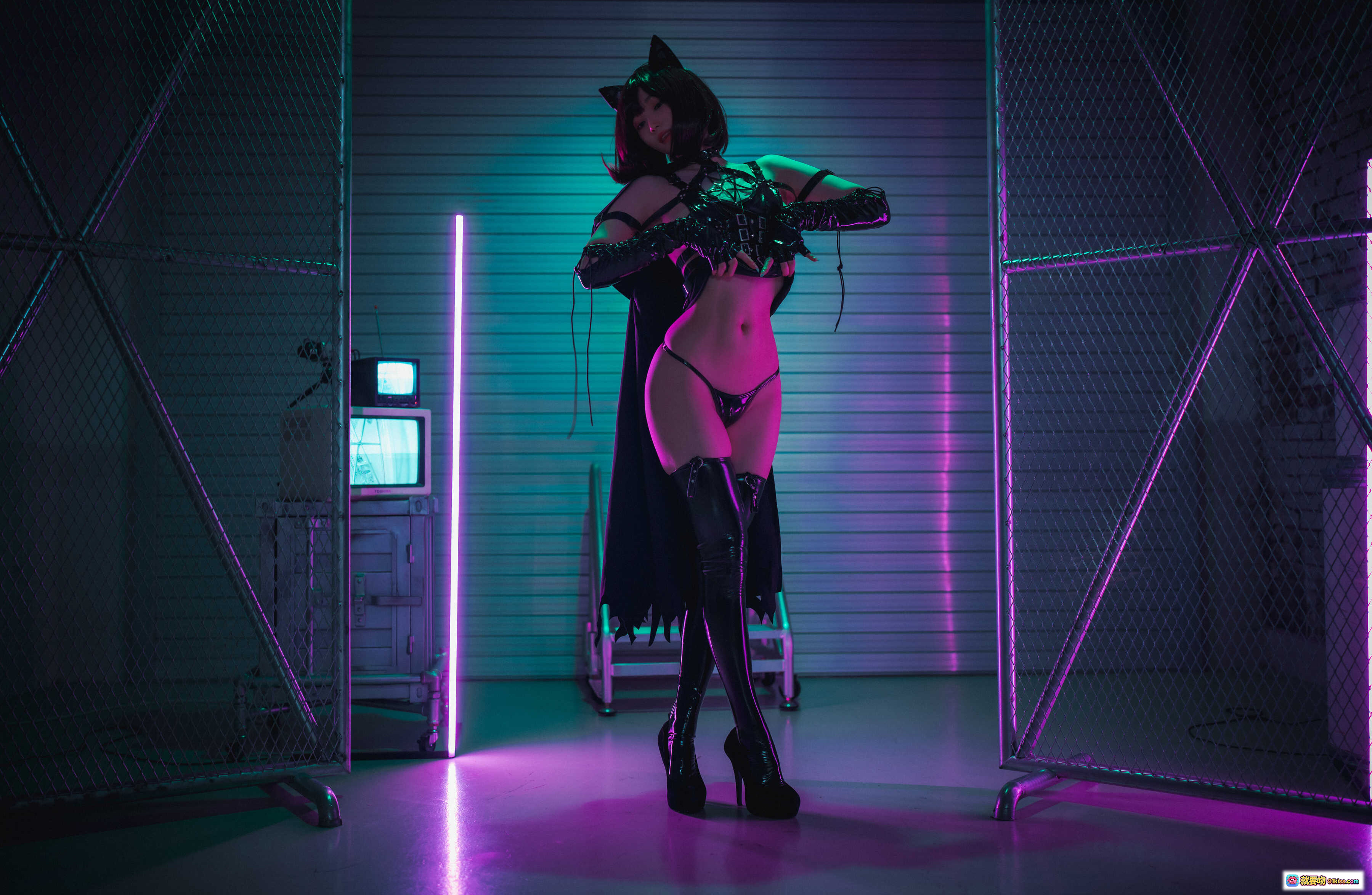 图片[6] - Bambi__ NO.076 DJAWA Halloween Nightmare 猫耳黑丝性感写真 76P 赛博霓虹光影美臀诱惑 - 就要吻