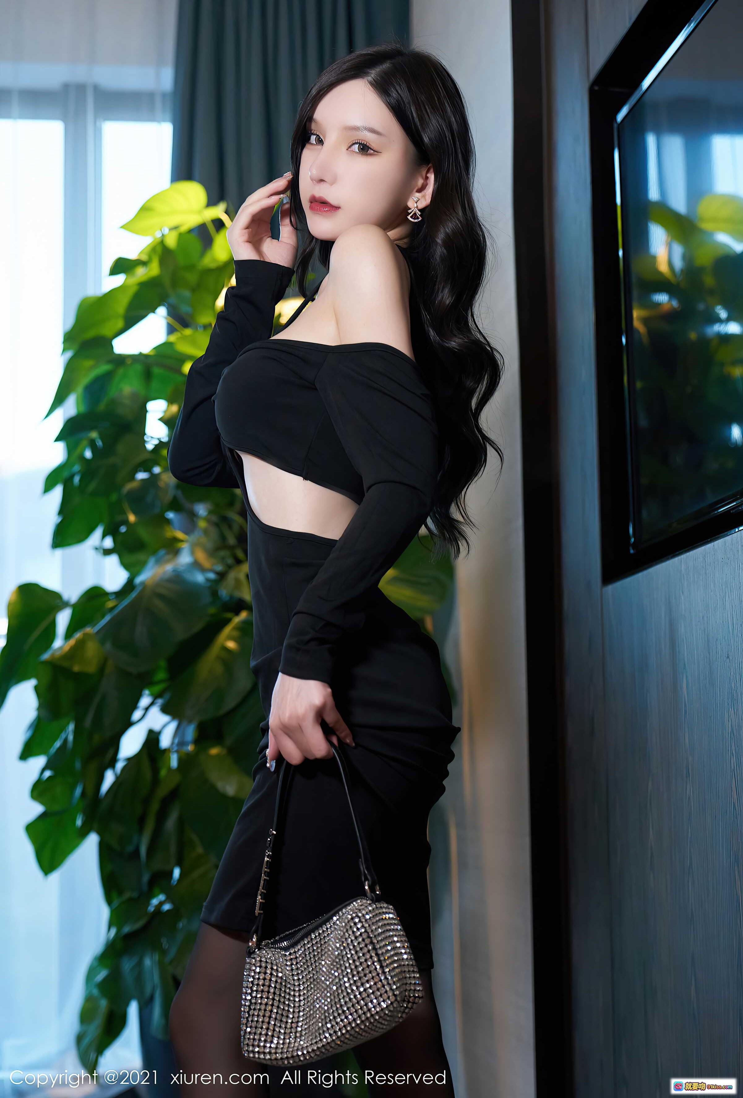 图片[10] - 周于希Sally黑丝美腿写真 | XiuRen秀人网2021.12.17 NO.4354优雅性感室内大片 - 就要吻