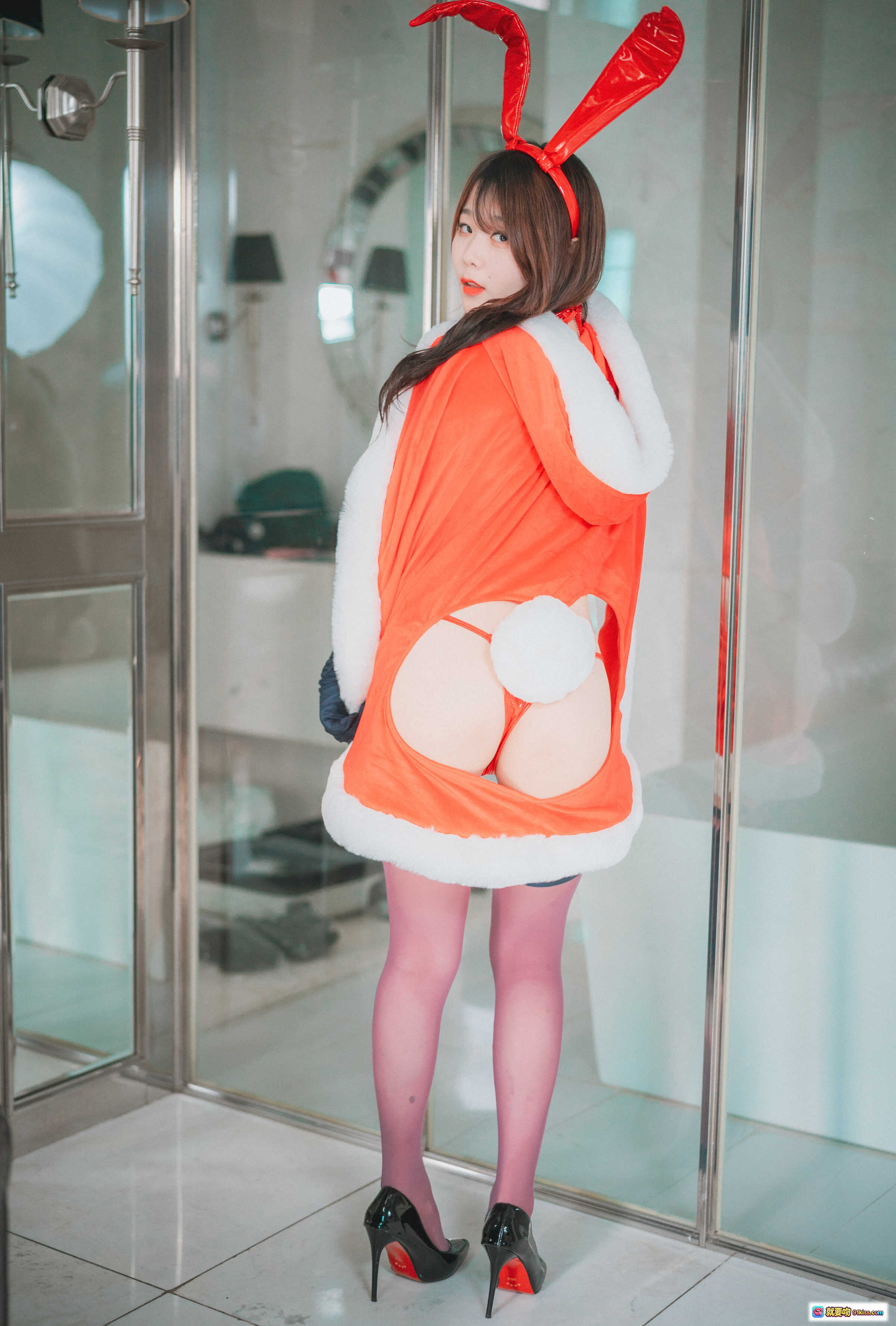 图片[3] - 韩国妹子ZIA圣诞特辑Cosplay兔女郎写真 70P高清美图 红色兔耳黑丝高跟诱惑造型 - 就要吻