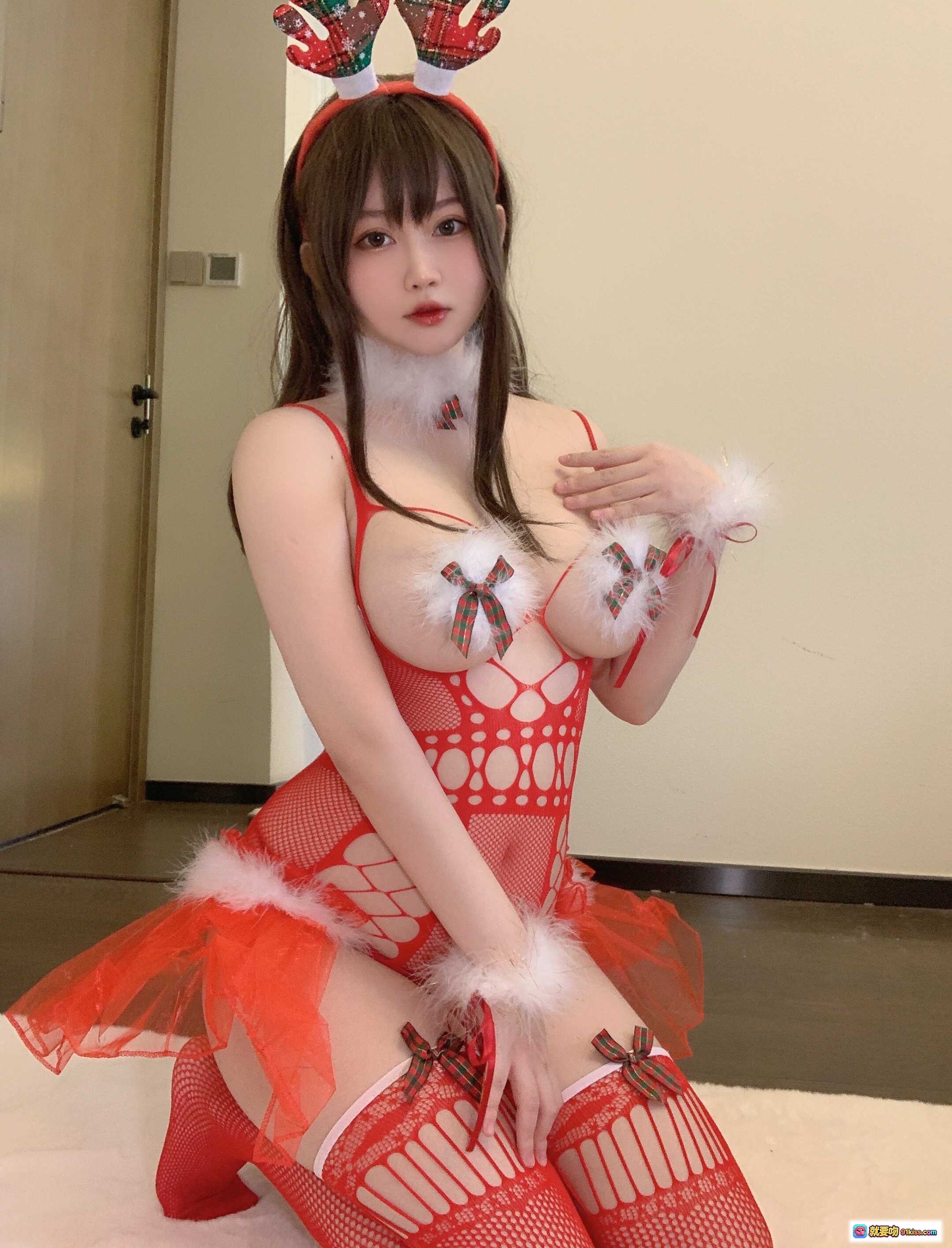 图片[3] - 依酱呀NO.046 2021圣诞特辑驯鹿装 红色网纱镂空连体衣+毛绒蝴蝶结+鹿角发箍+圣诞主题写真 - 就要吻
