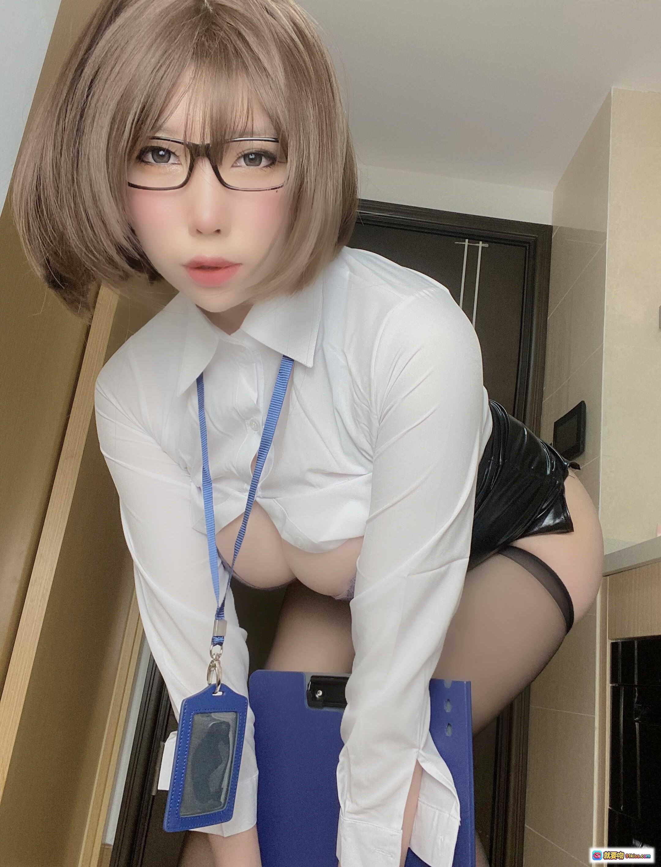 图片[4] - 鹿野希 Vol.26 Fantia 12月会员限定写真｜白衬衫+蕾丝内衣+黑丝美腿+眼镜造型｜12-02更新 - 就要吻