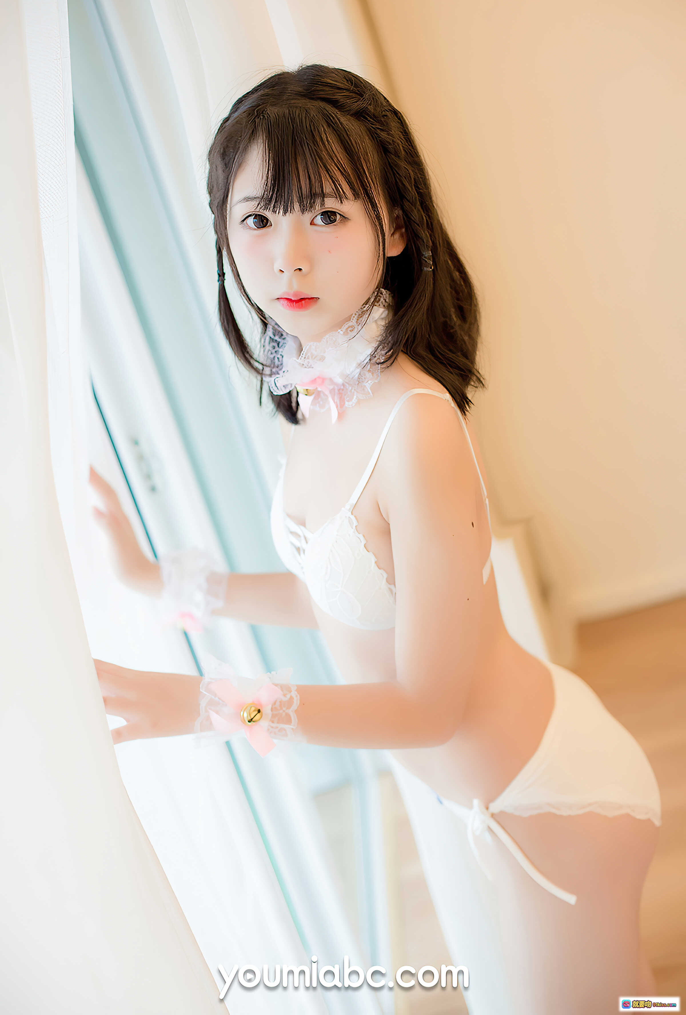 图片[10] - 向小圆白色蕾丝内衣写真 | 恋与向小圆尤蜜2020.12.02 | 柔软棉花背景少女风私房摄影 - 就要吻