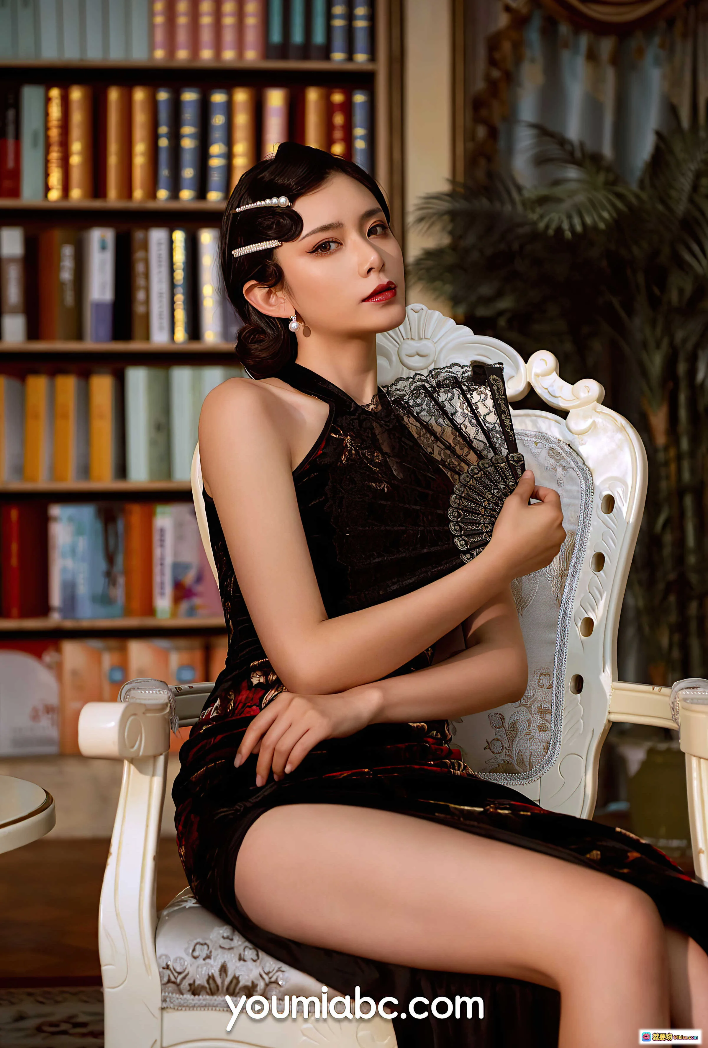 YouMi尤蜜2021.07.25胭脂扣林夕写真｜复古旗袍黑蕾丝扇子书架优雅坐姿高清美图 - 就要吻