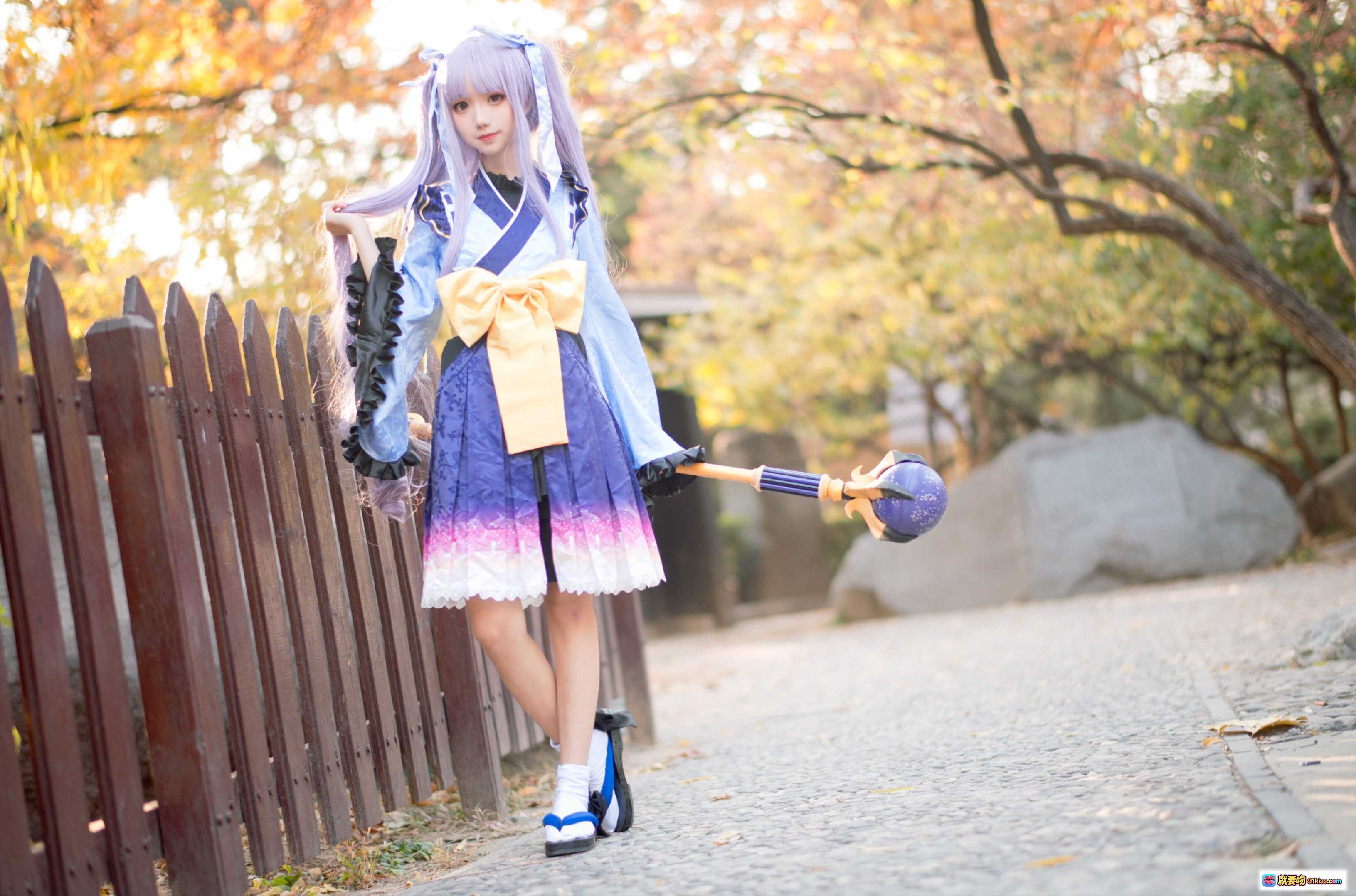 图片[10] - 花柒Hana镜华cos正片 | 小仓唯角色扮演 | 紫发法师杖造型 | 户外木台写真 | 18P高清美图 - 就要吻