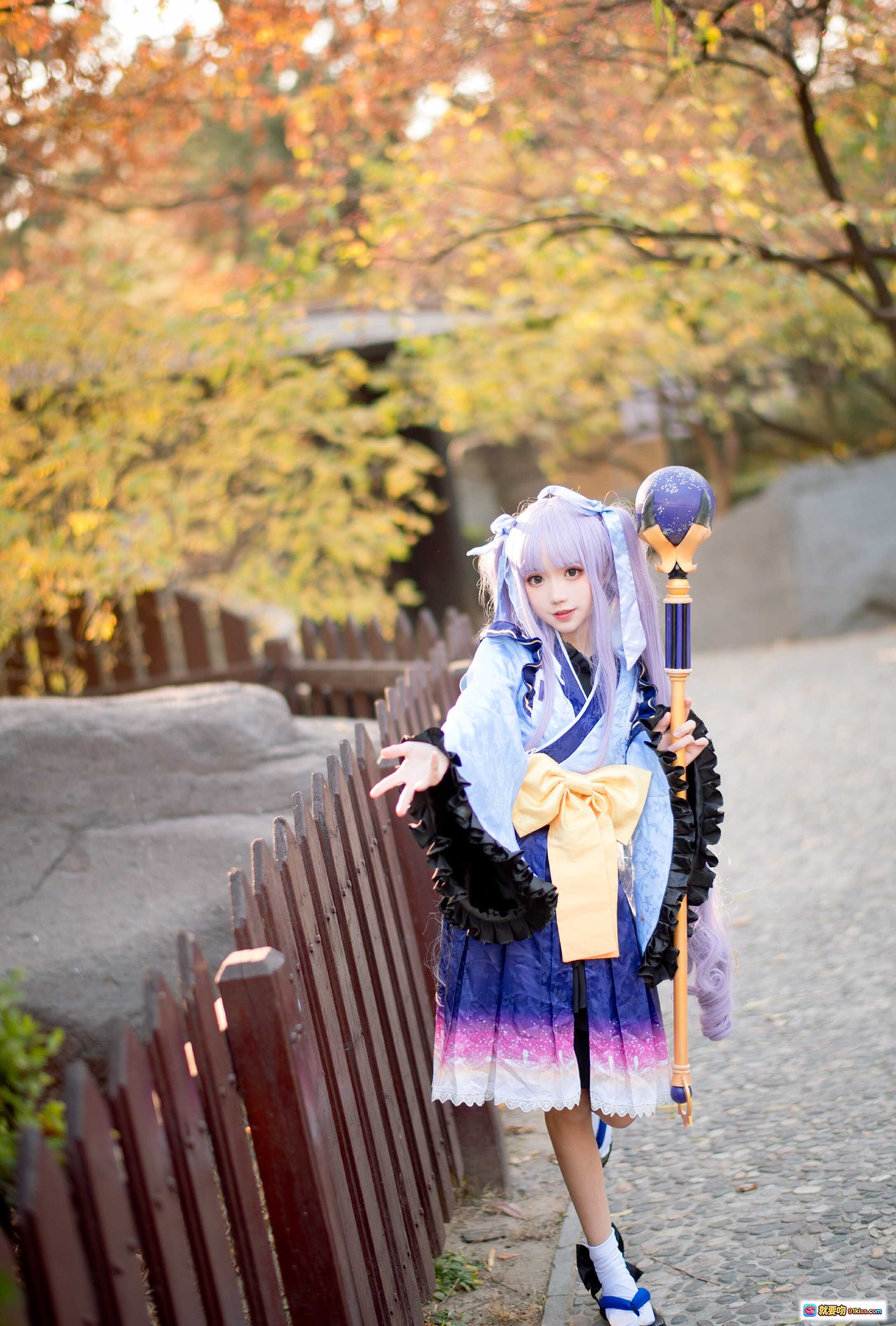 图片[9] - 花柒Hana镜华cos正片 | 小仓唯角色扮演 | 紫发法师杖造型 | 户外木台写真 | 18P高清美图 - 就要吻
