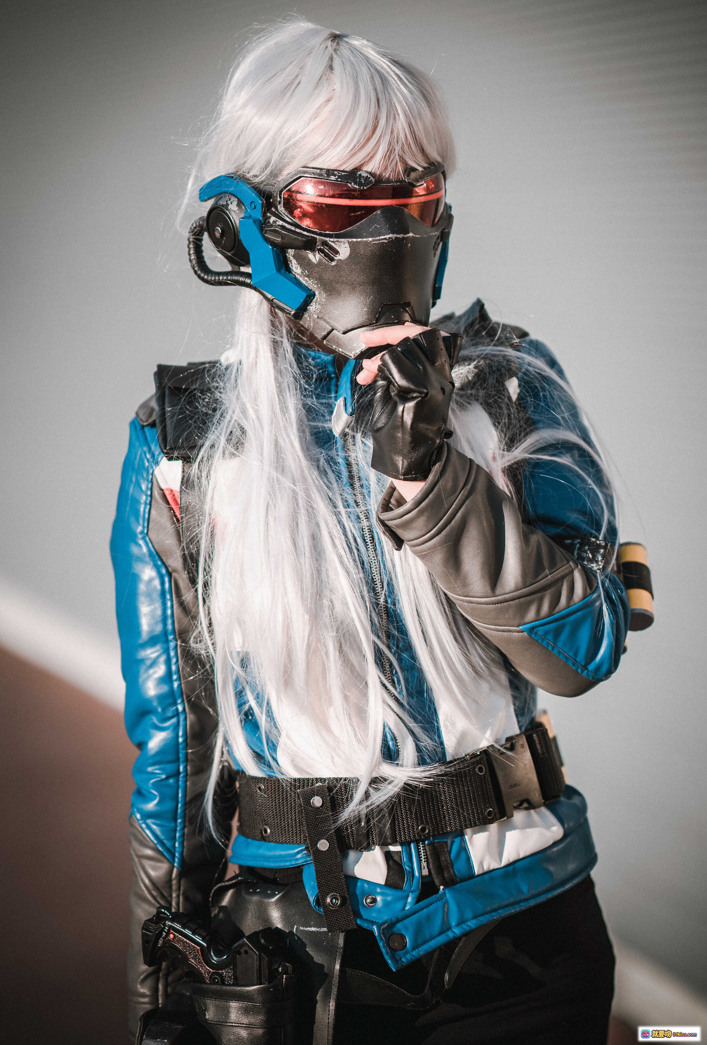 图片[2] - 韩国正妹Jenny Cosplay Soldier 76 白发红镜面罩 未来科技风战斗装束 精致细节还原角色 - 就要吻
