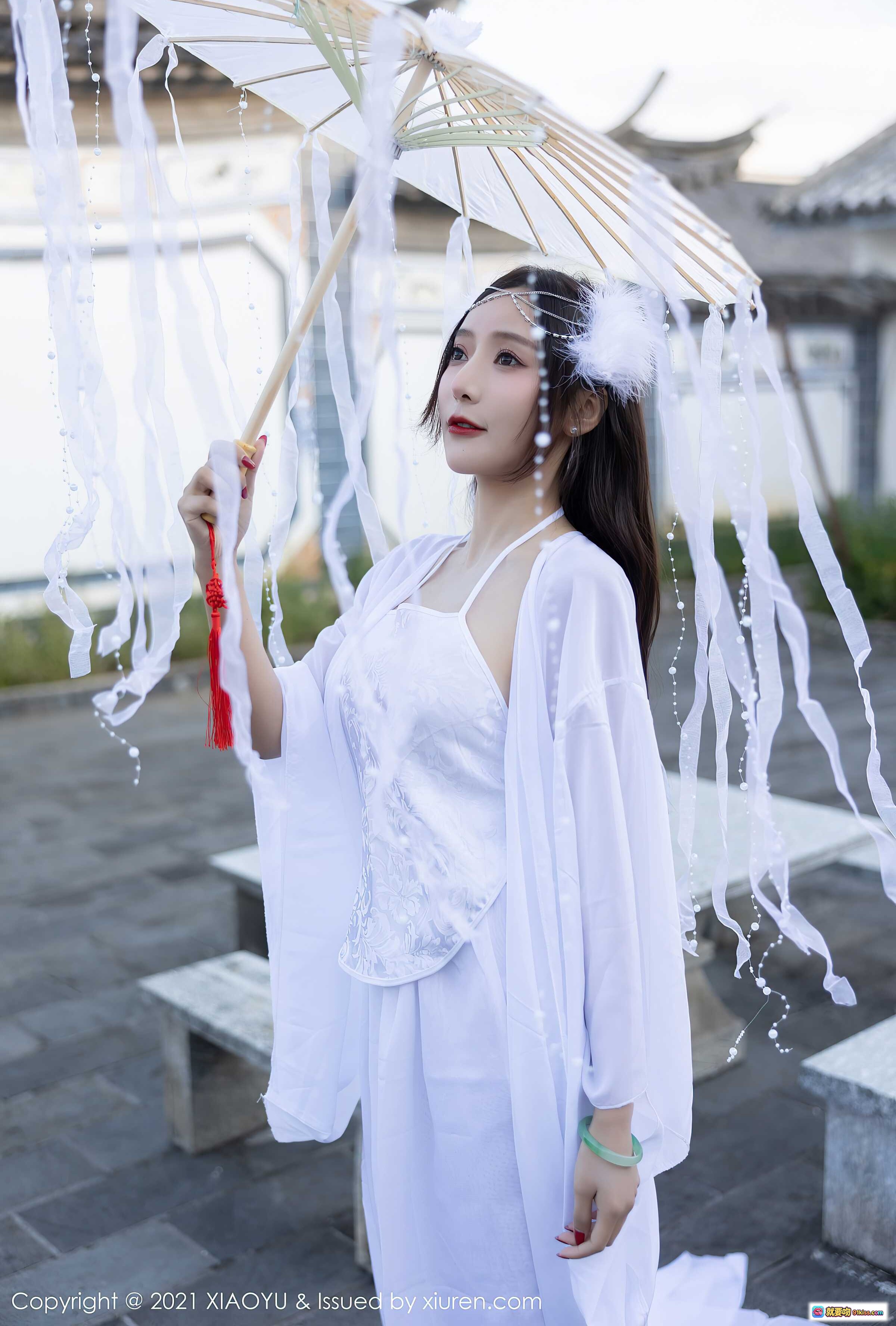 图片[3] - 王馨瑶yanni云南旅拍古风写真 白色汉服仙气飘逸 持伞古典美少女 传统建筑背景清新自然 - 就要吻