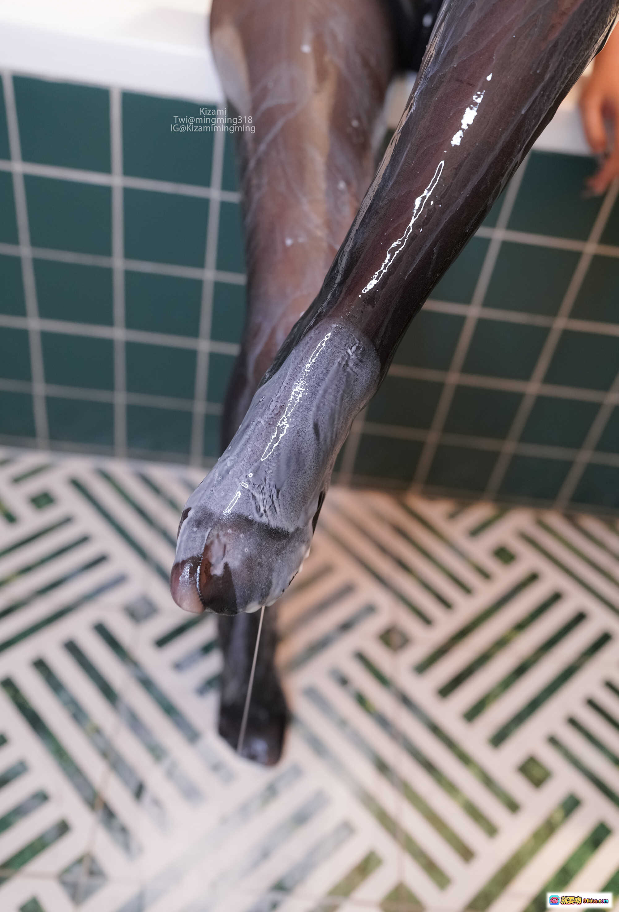 图片[6] - 铭铭Kizami Vol.038 自撮りVol.34 黑丝美腿湿滑特写 绿砖浴室私拍写真 126P高清图集 - 就要吻