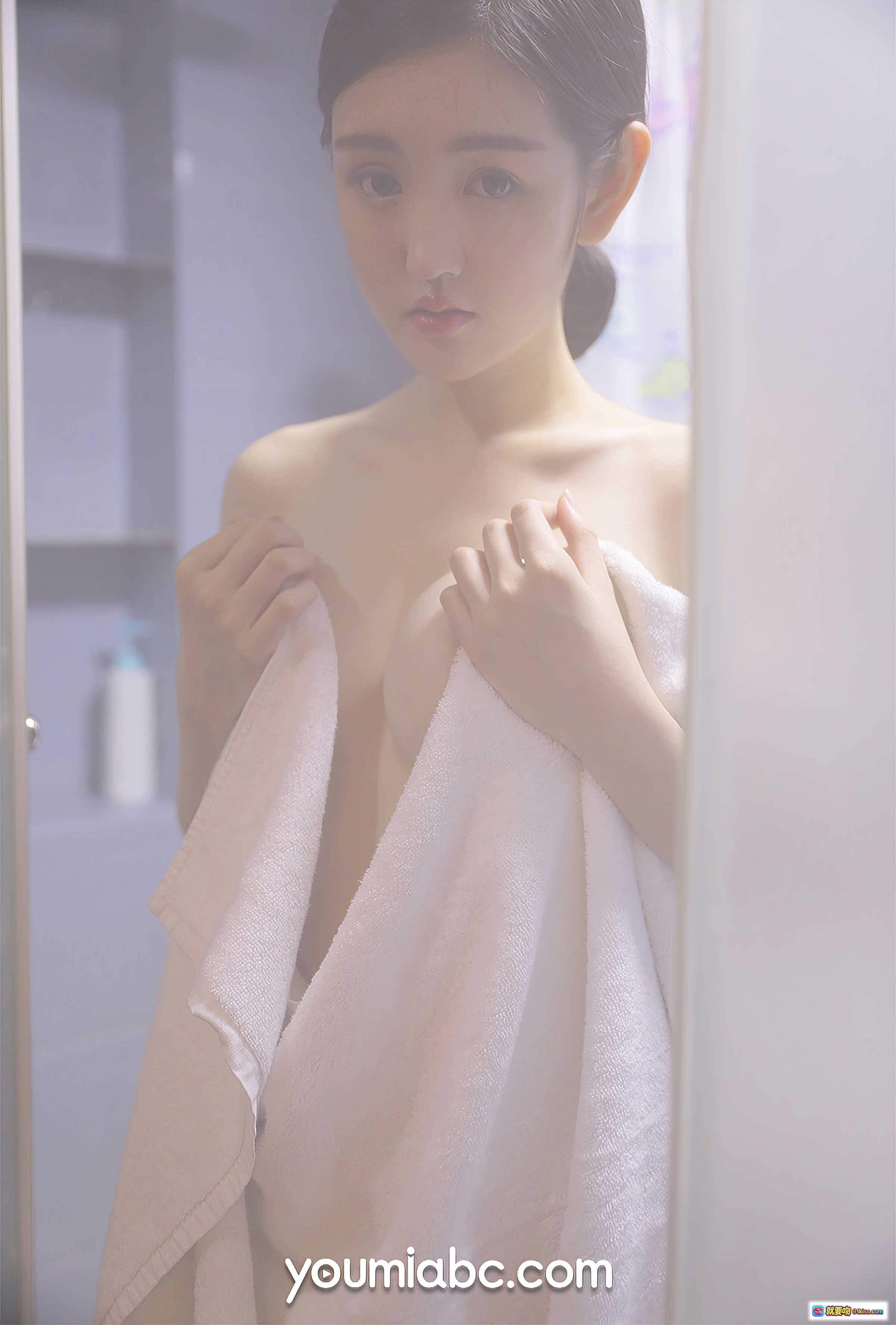 图片[2] - 沈梦瑶浴中少女写真 | YouMi尤蜜2021.06.03 | 优雅背影 | 柔美曲线 | 粉色浴巾 | 清新浴室氛围 - 就要吻