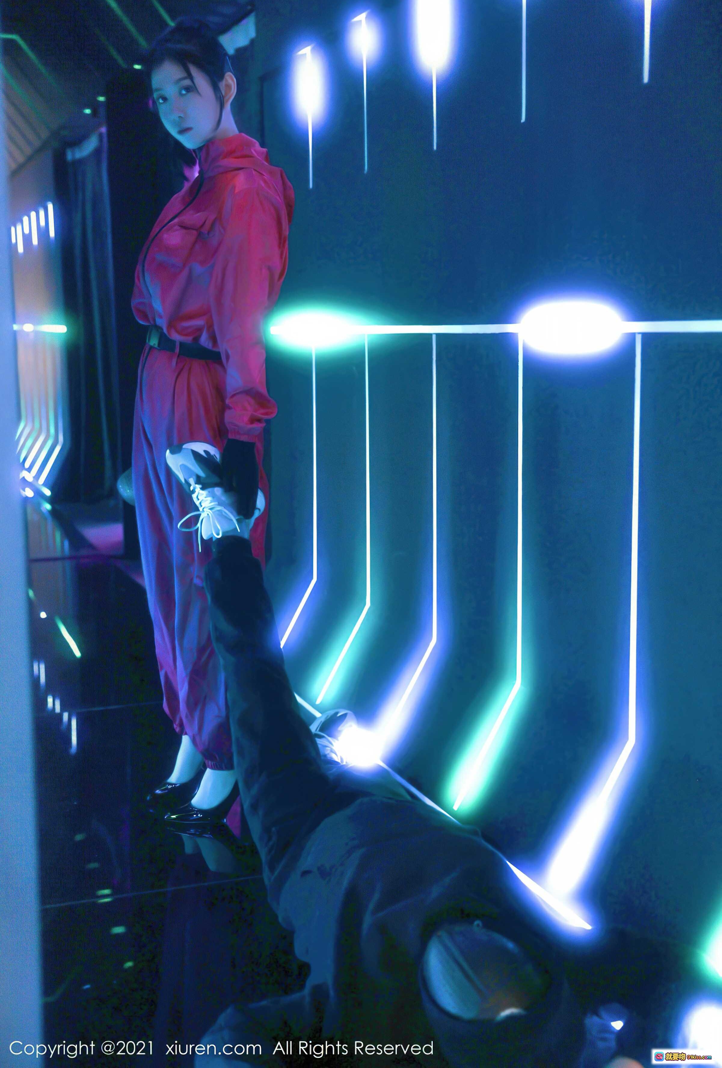 图片[5] - 李雅柔红色连体衣科幻走廊写真｜霓虹灯效未来感造型｜秀人网2021.11.25 No.4266 - 就要吻