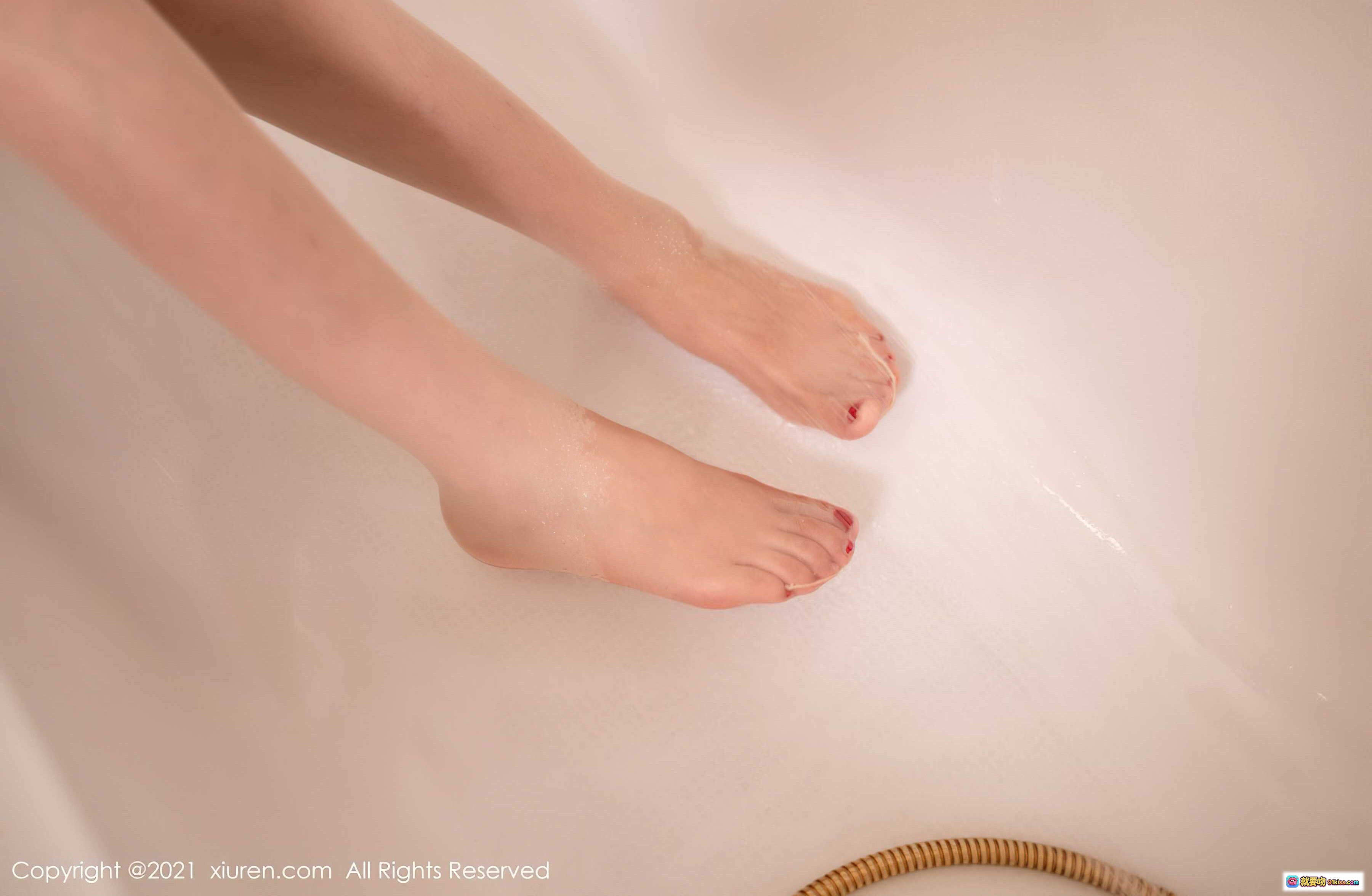 图片[9] - 李雅柔浴室镜前白衬衫诱惑写真 | 秀人网No.4270 | 丝袜美腿性感私房照 - 就要吻