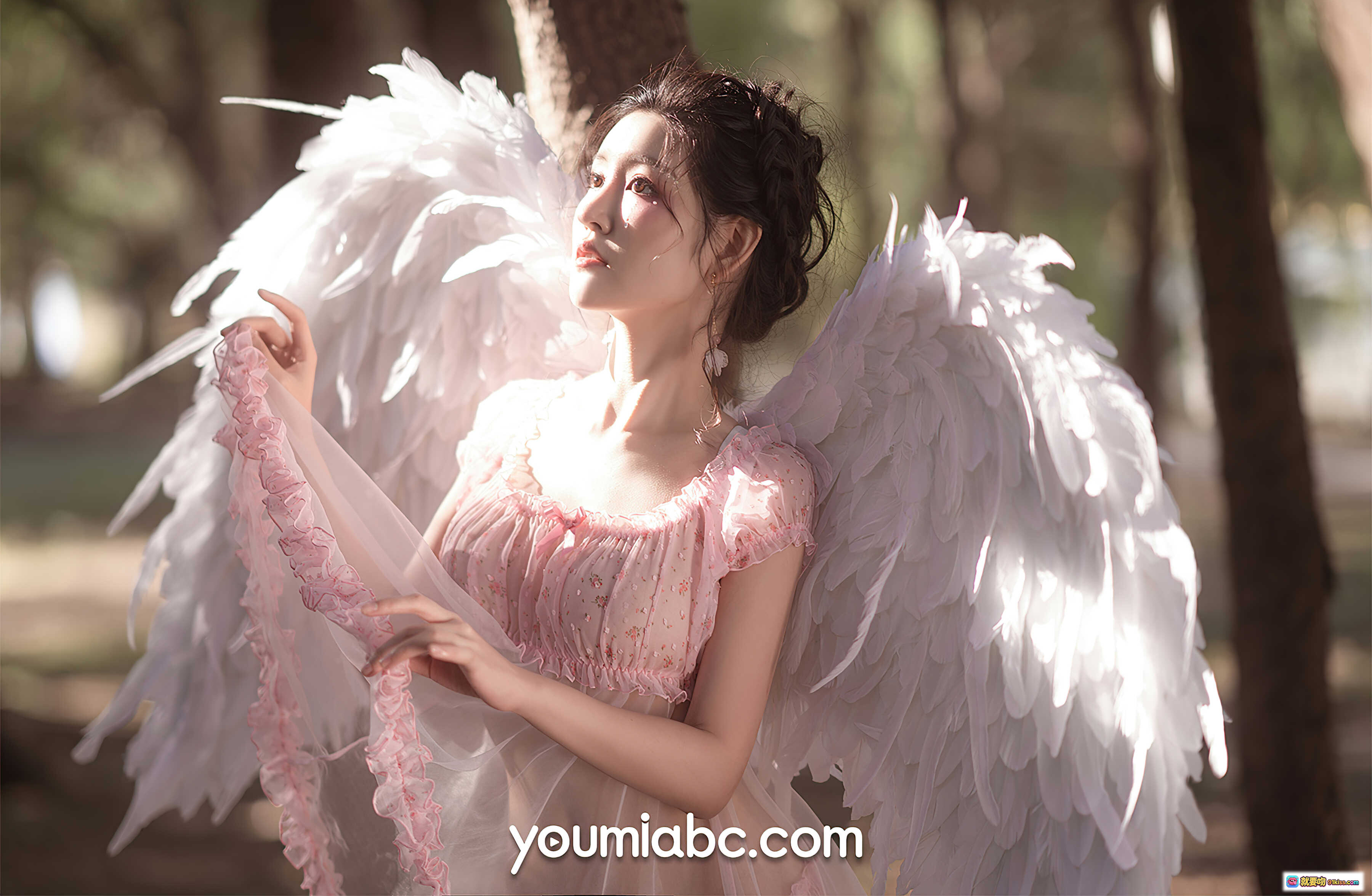 图片[4] - 粉天使沈梦瑶森林写真｜白色羽翼仙女裙｜梦幻唯美外景人像｜YouMi尤蜜2021.04.14 - 就要吻