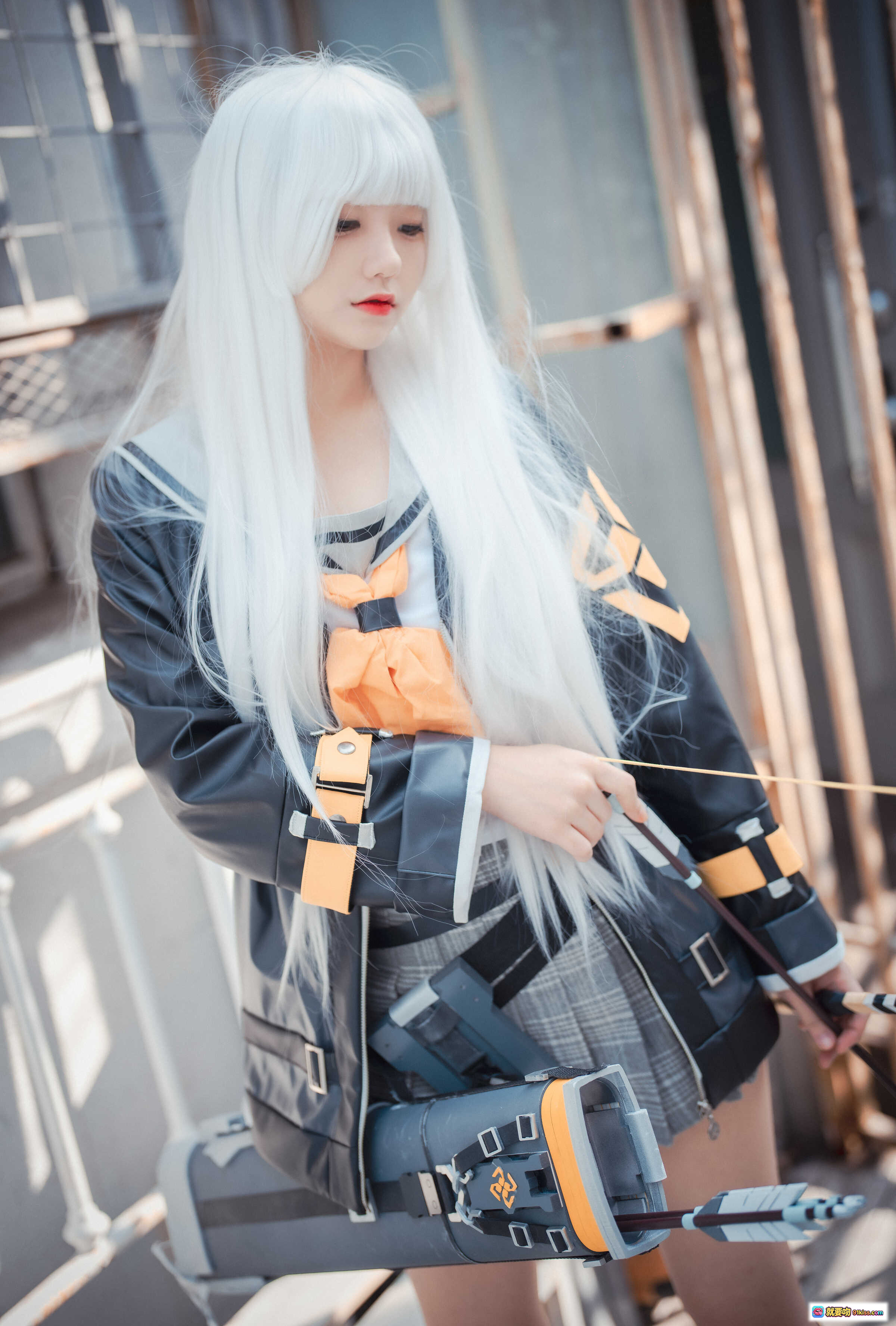 图片[3] - Jenny NO.032 DJAWA Eternal Return RIO Cosplay 精美银发少女弓箭手造型 黑色皮夹克格子裙 43P635M - 就要吻