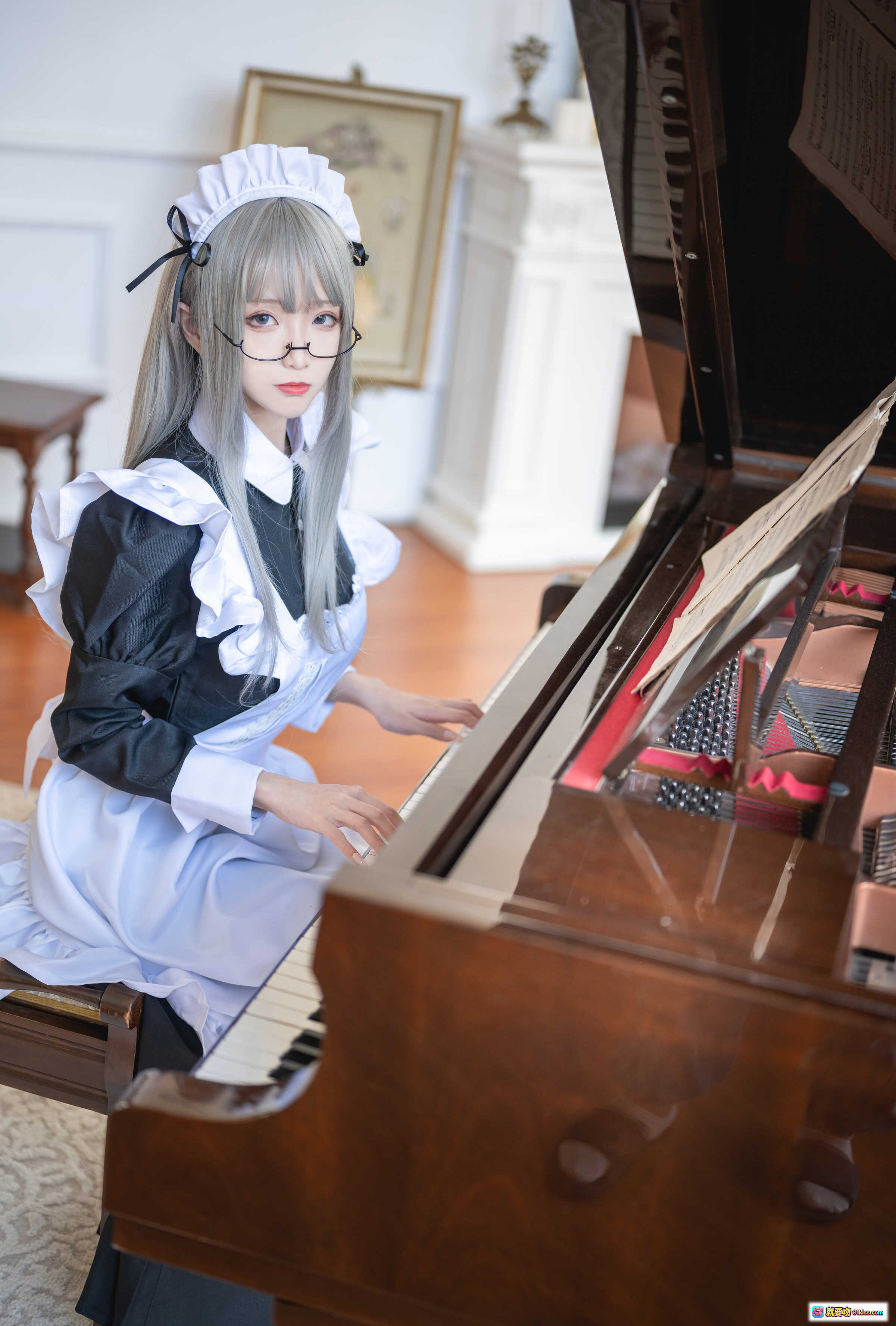 图片[3] - 青青子Js NO.027 职场恋爱 Cosplay 优雅女仆扫地钢琴房写真 50P高清美图 - 就要吻