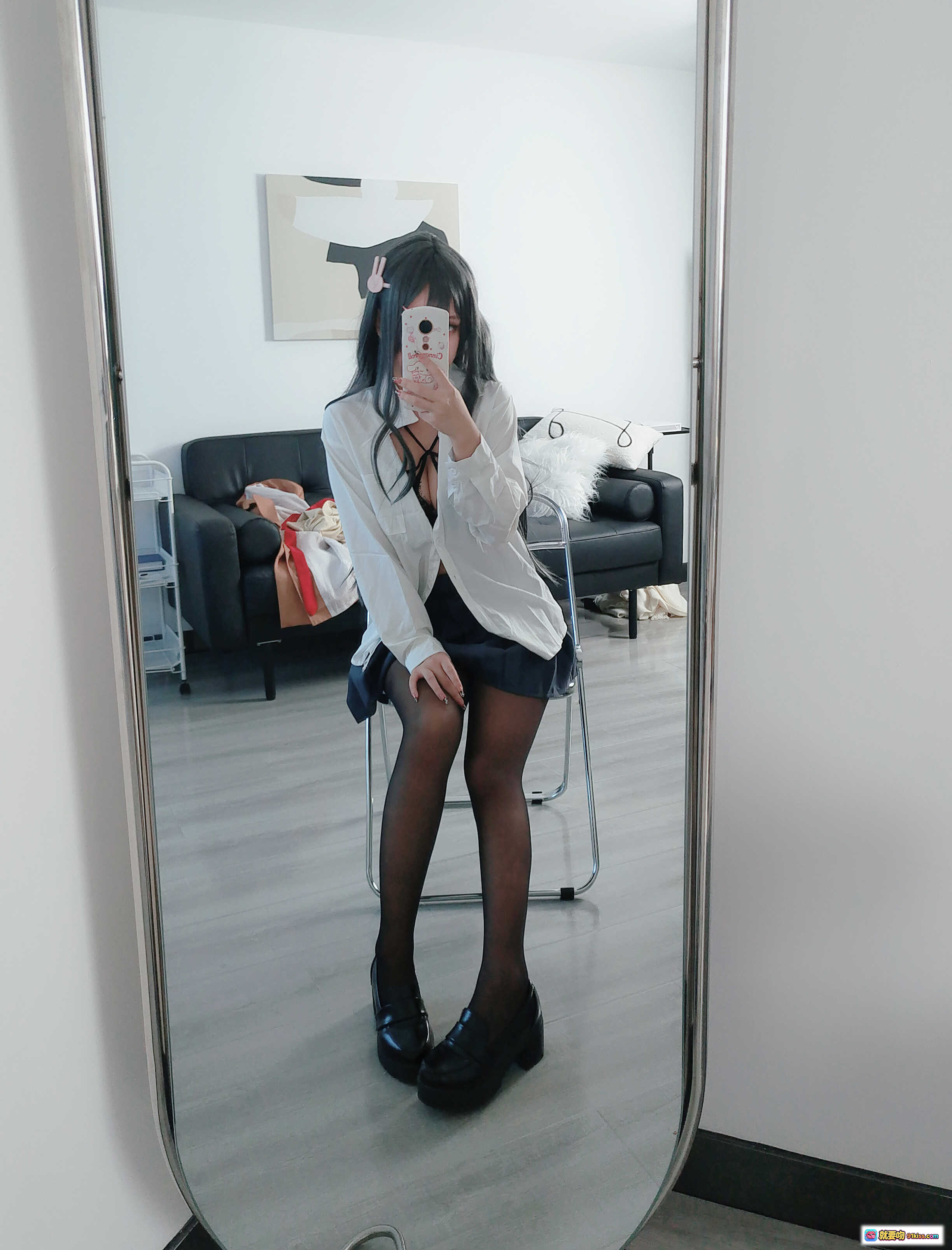 图片[4] - 日奈娇NO.035麻衣校服写真｜黑丝美腿+红领带+厚底鞋+镜前自拍穿搭展示 - 就要吻