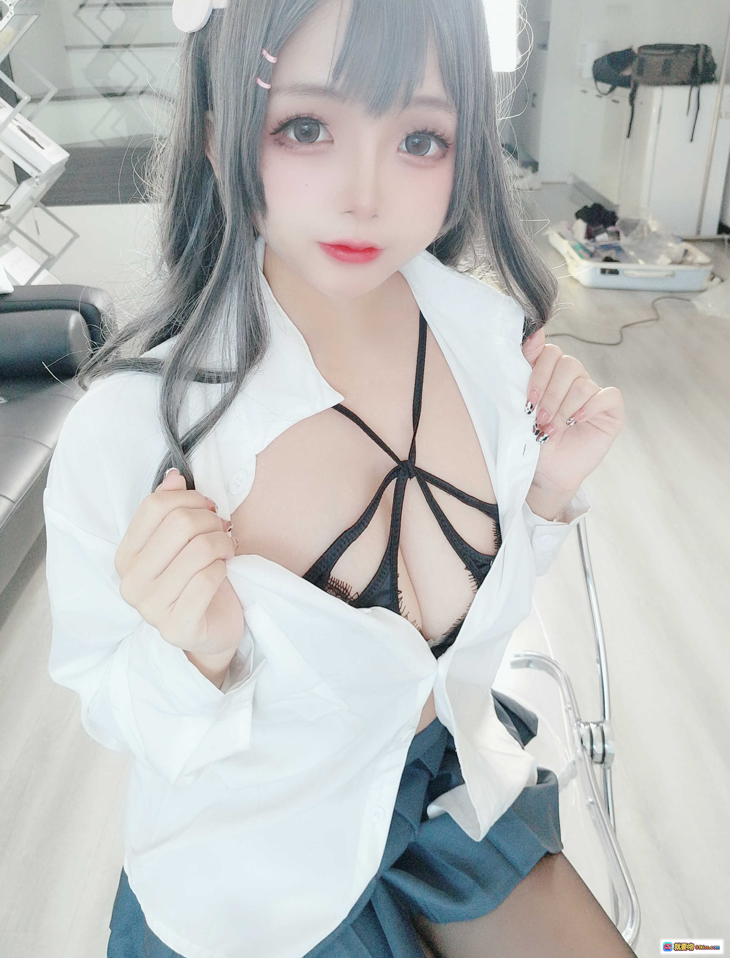 图片[7] - 日奈娇NO.035麻衣校服写真｜黑丝美腿+红领带+厚底鞋+镜前自拍穿搭展示 - 就要吻
